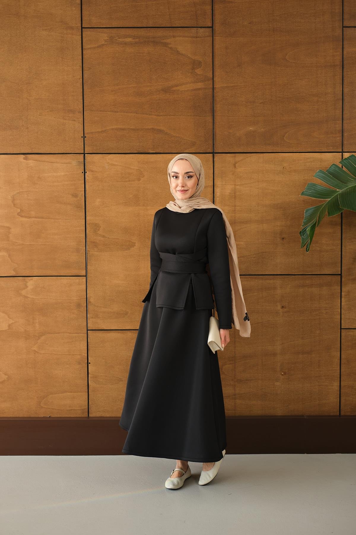 Bel Bağlamalı Etekli Takım Siyah