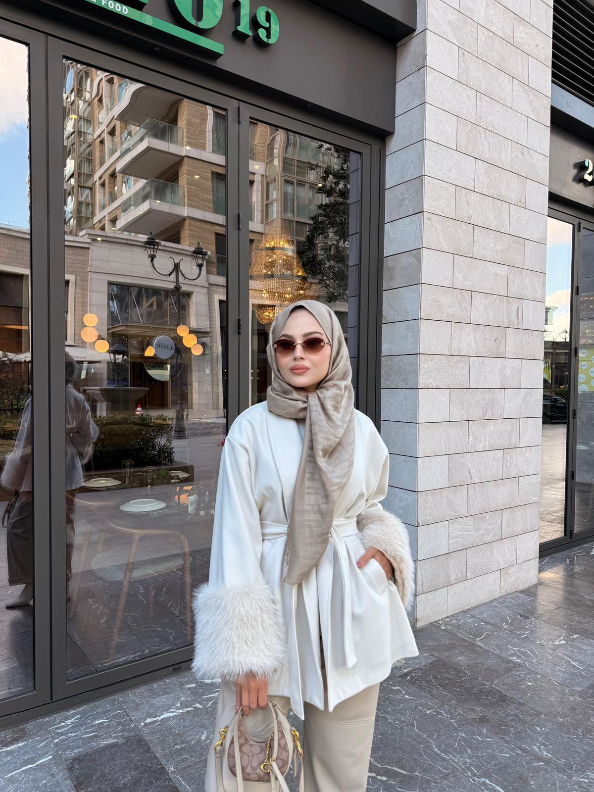 Bel Bağlamalı Kaşe Kaban Krem