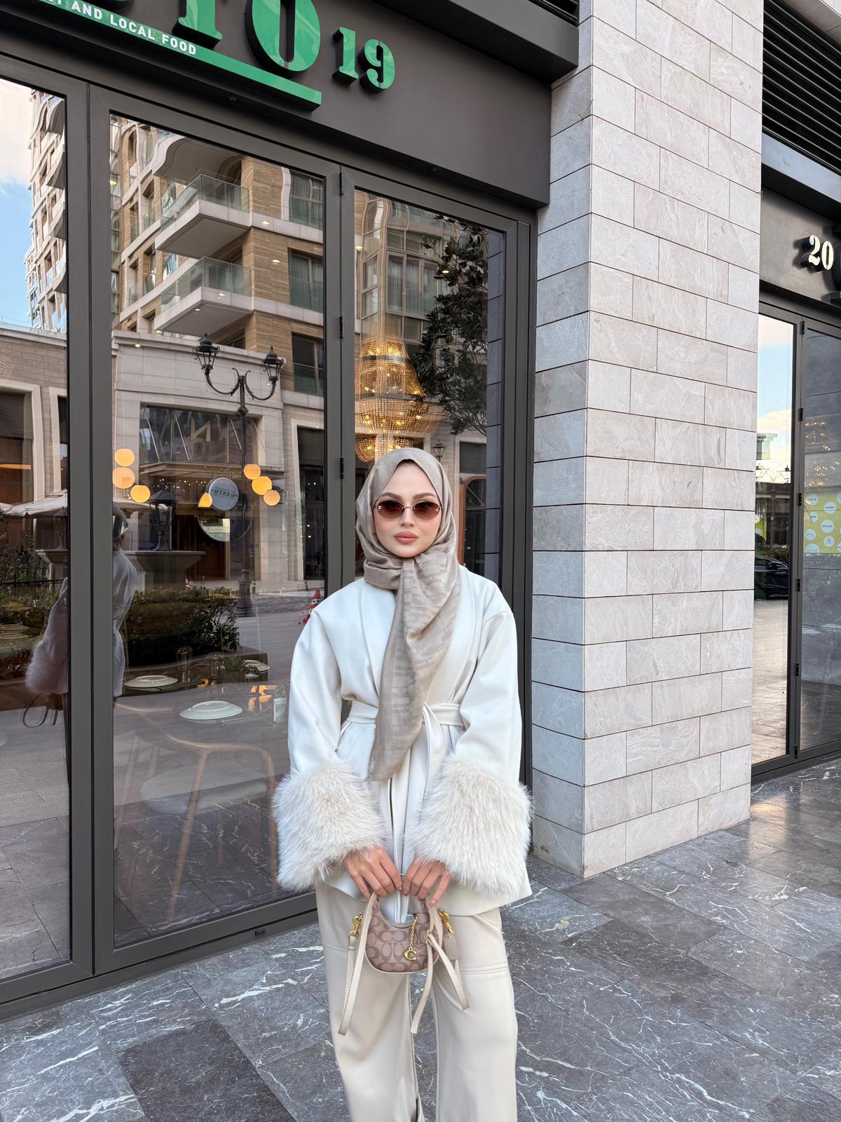 Bel Bağlamalı Kaşe Kaban Krem