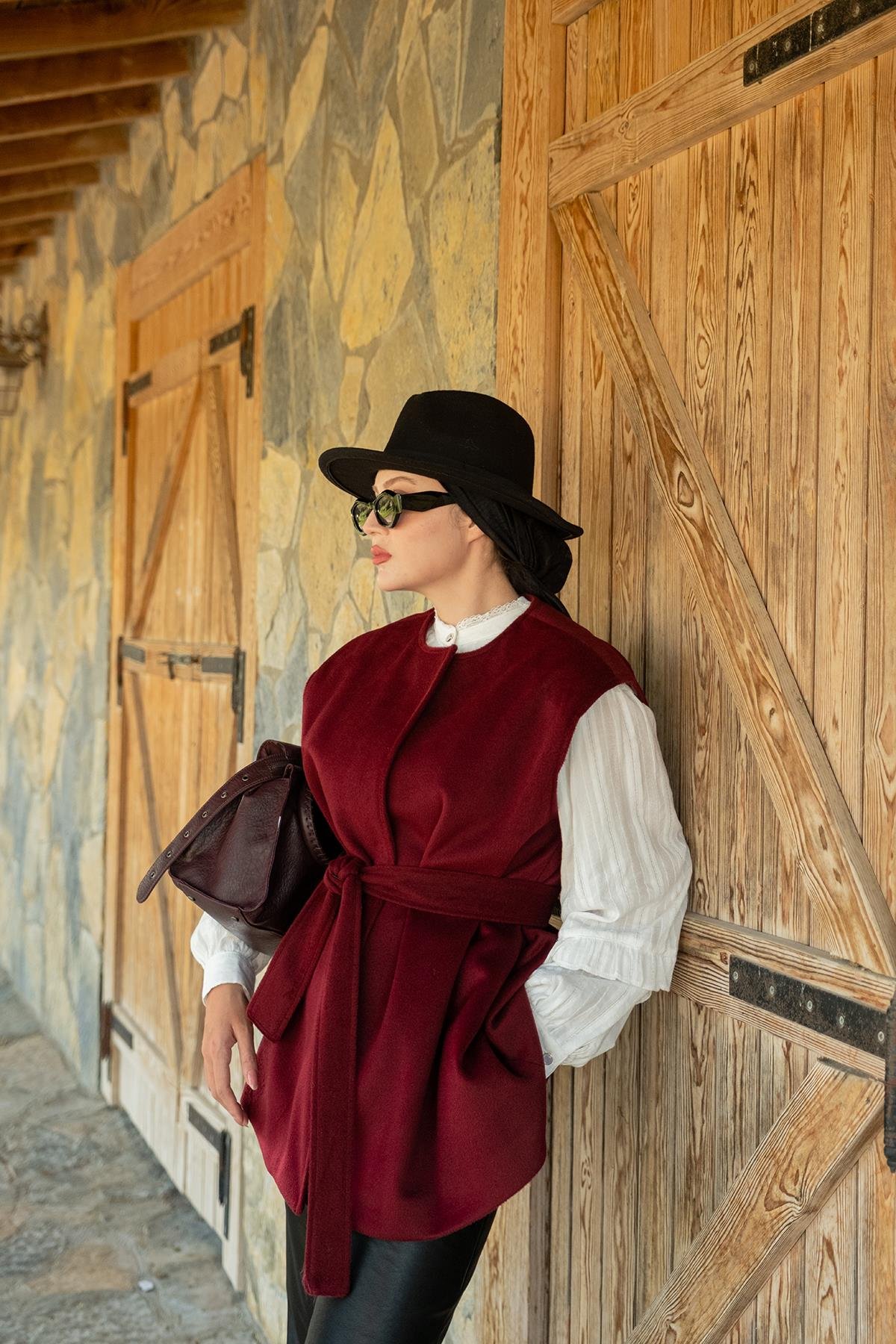 Bel Bağlamalı Kaşe Yelek Bordo