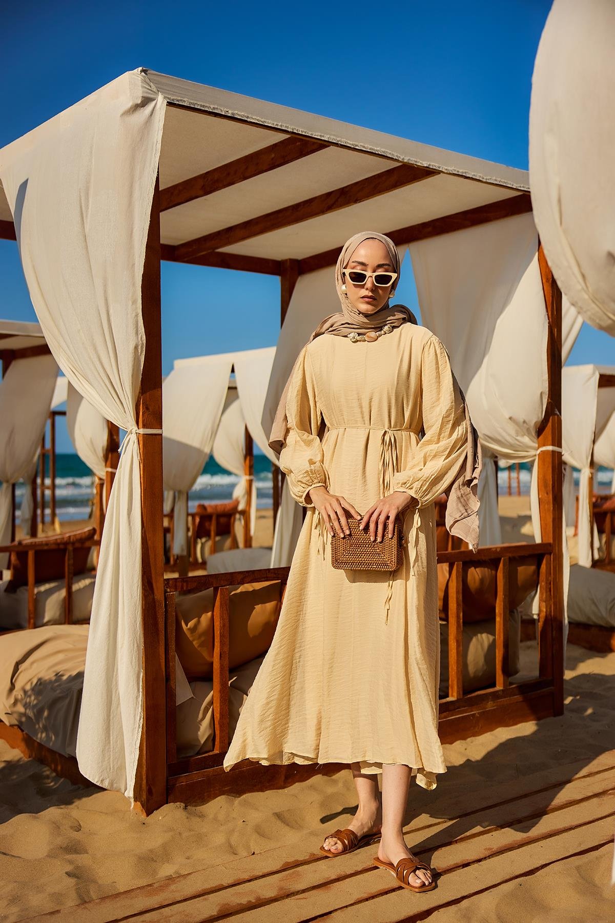 Bel Bağlamalı Laced Elbise Krem