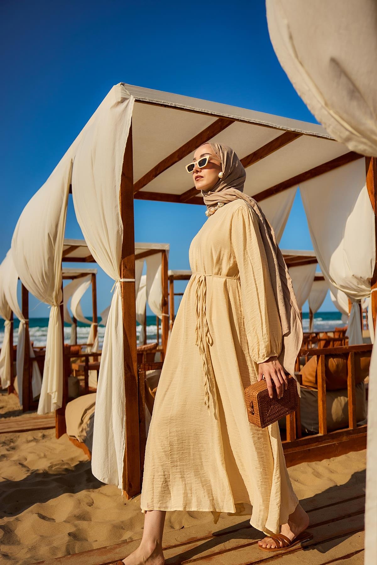 Bel Bağlamalı Laced Elbise Krem