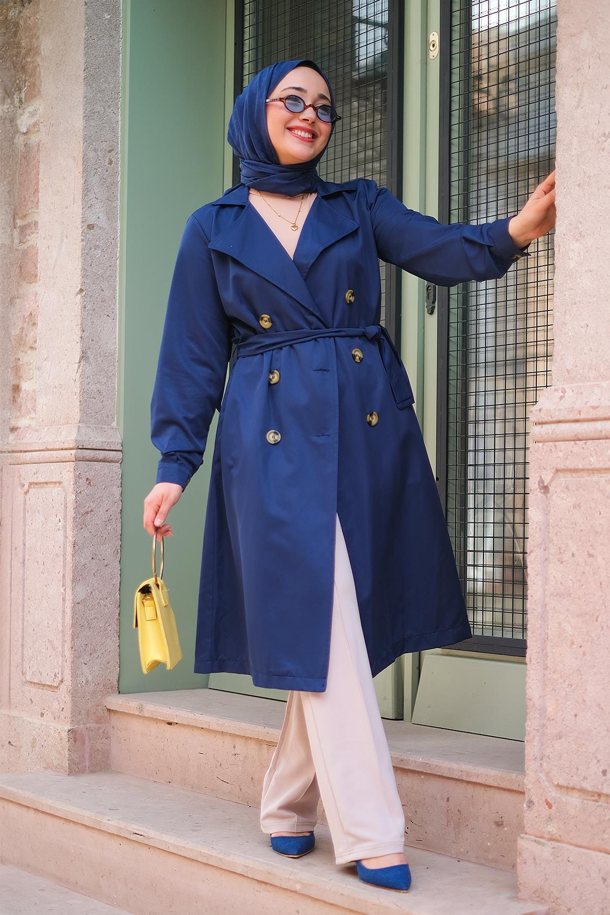 Bel Bağlamalı Su İtici Trençkot Lacivert