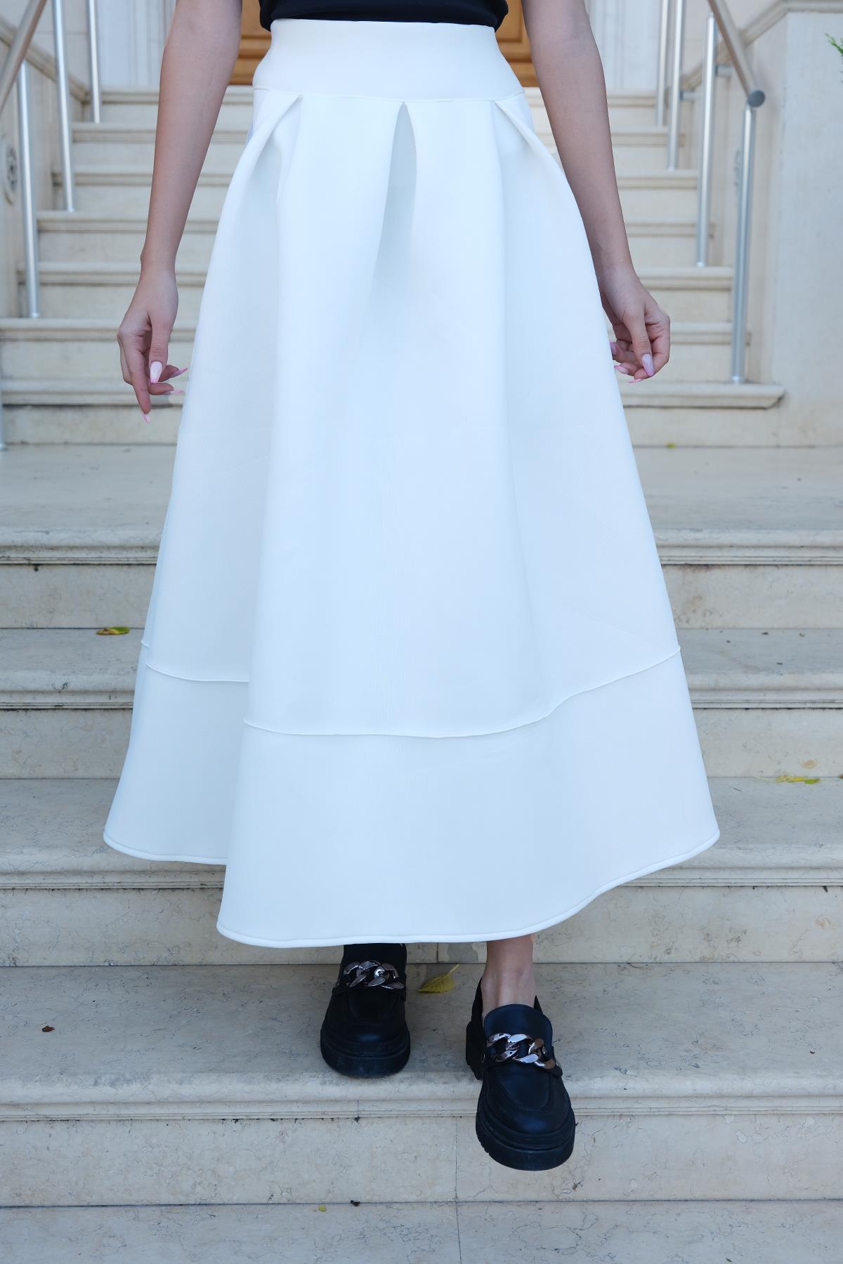 Belden Pileli Scuba Etek Beyaz