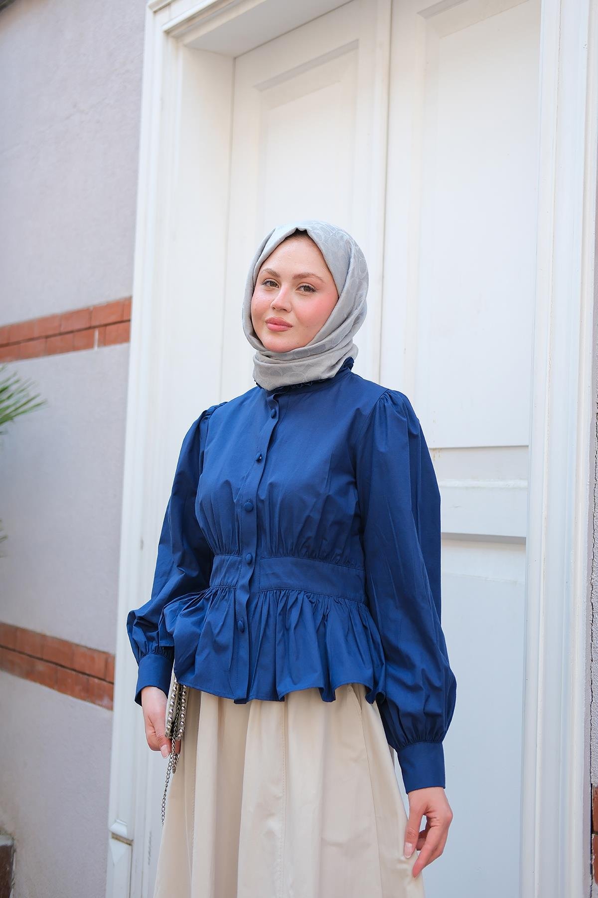 Beli Büzgü Detaylı Gömlek Lacivert