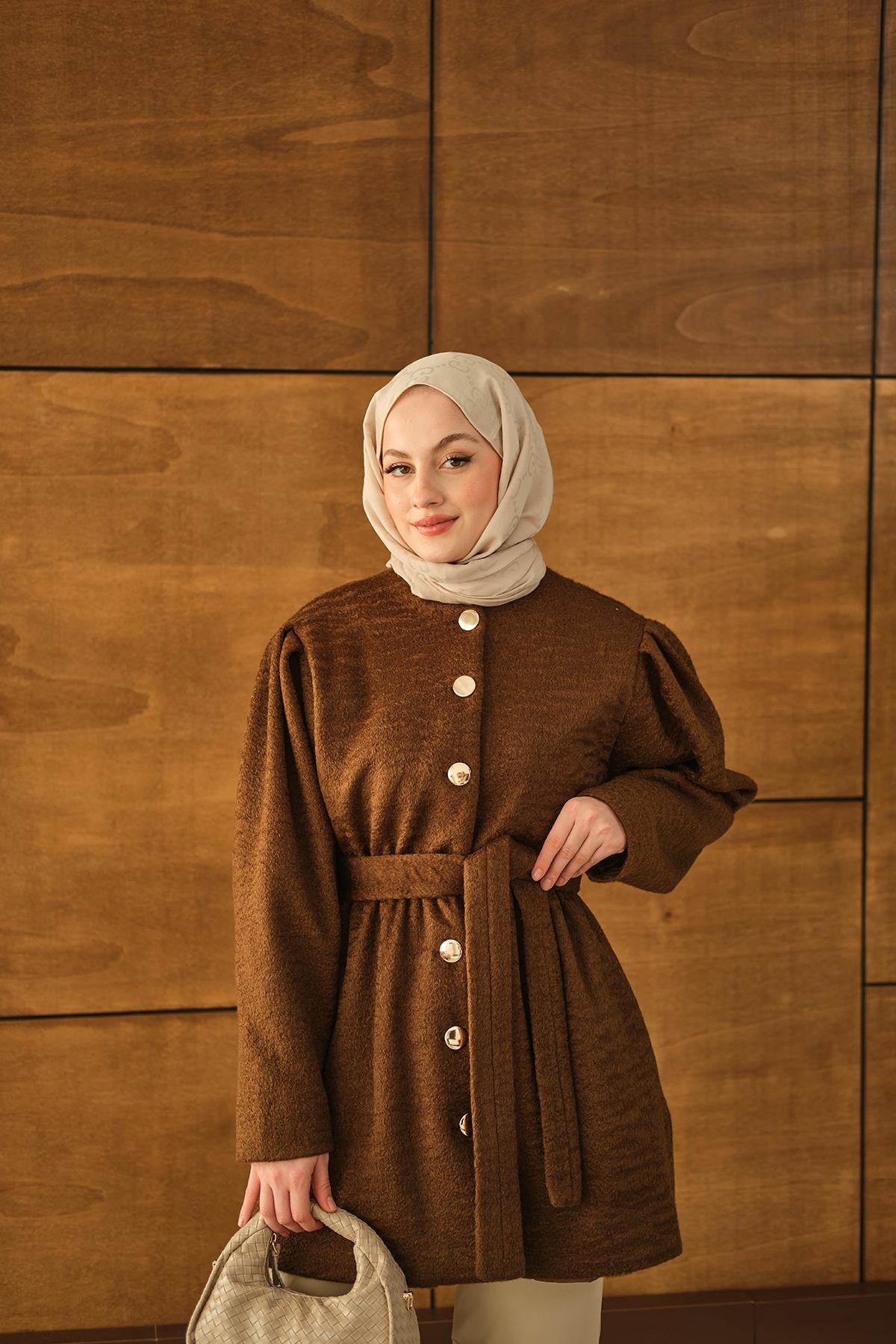 Beli Lastikli Peluş Kaşe Kaban Kahverengi