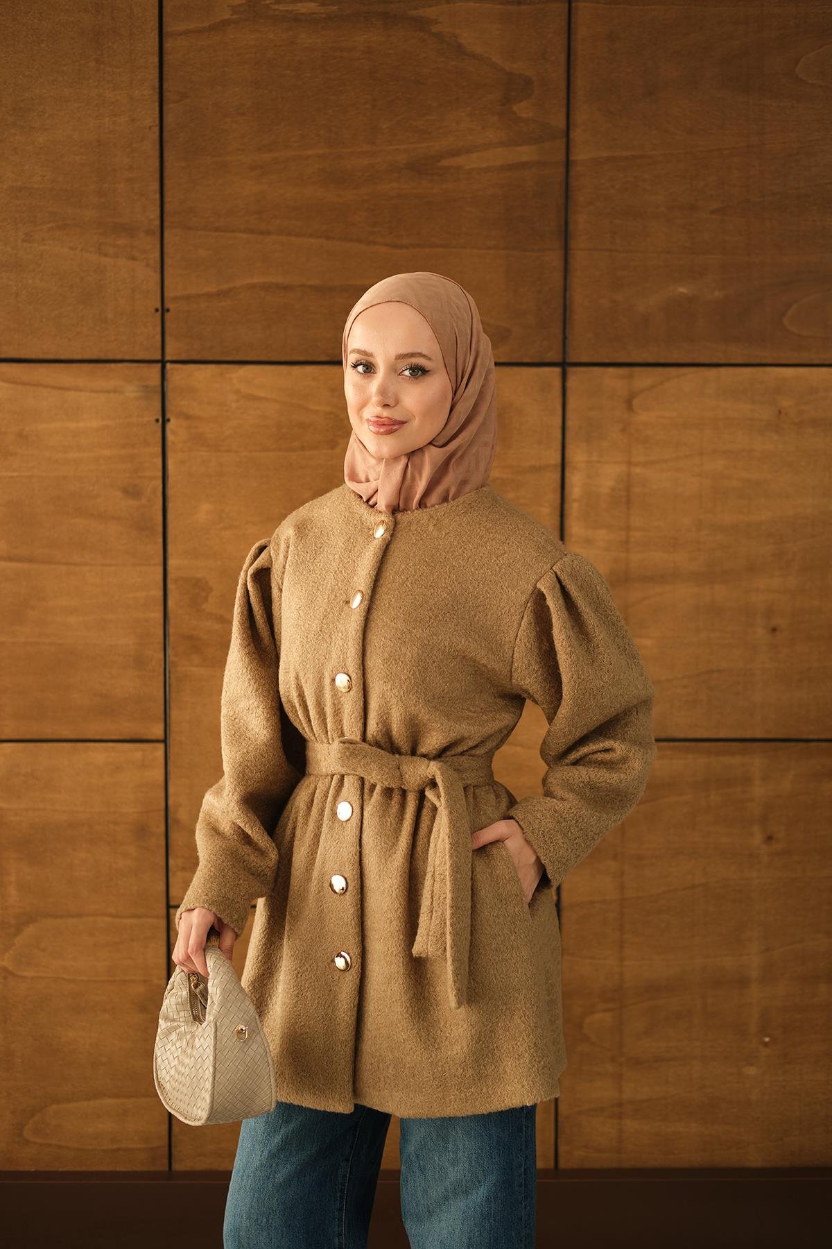 Beli Lastikli Peluş Kaşe Kaban Vizon