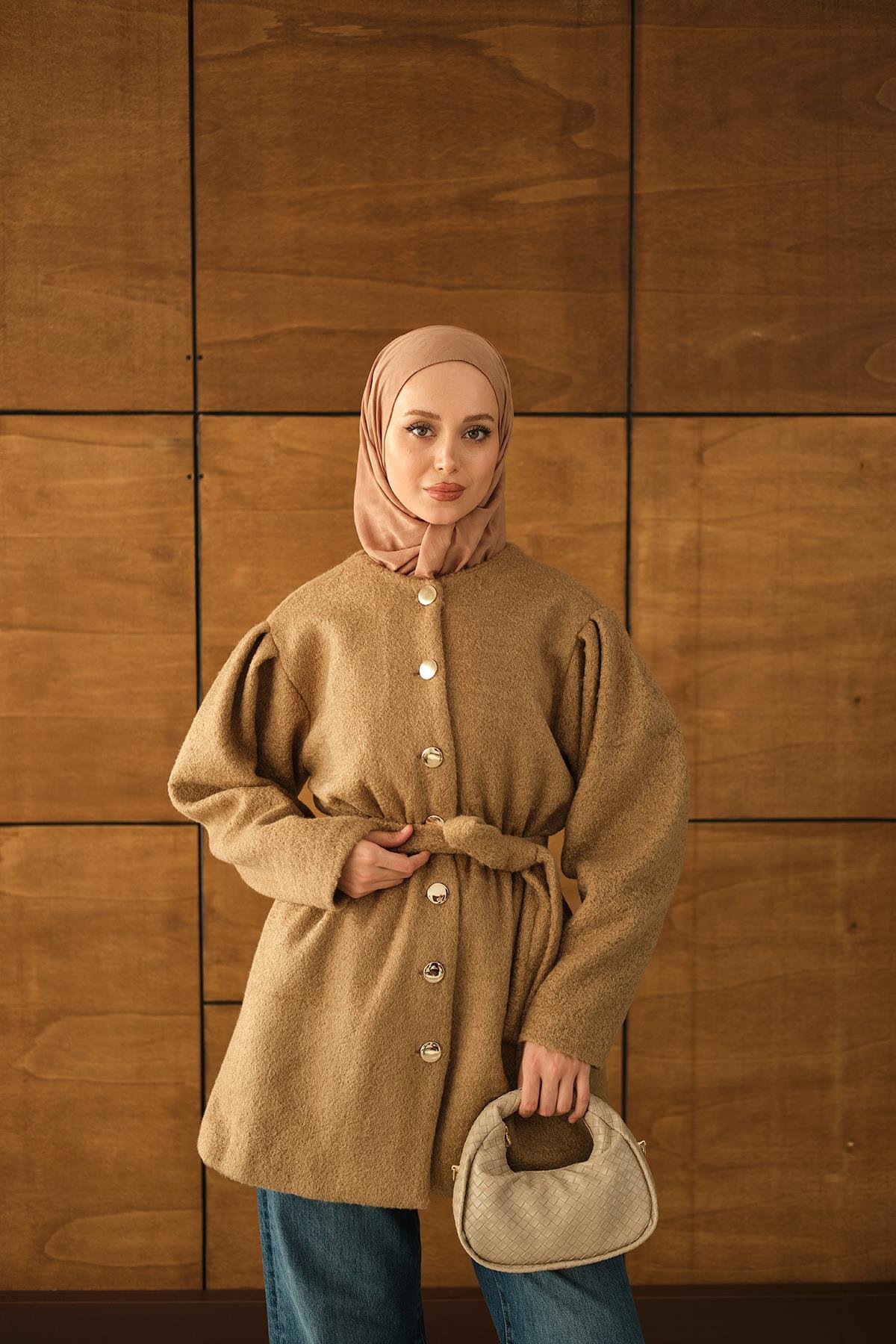 Beli Lastikli Peluş Kaşe Kaban Vizon