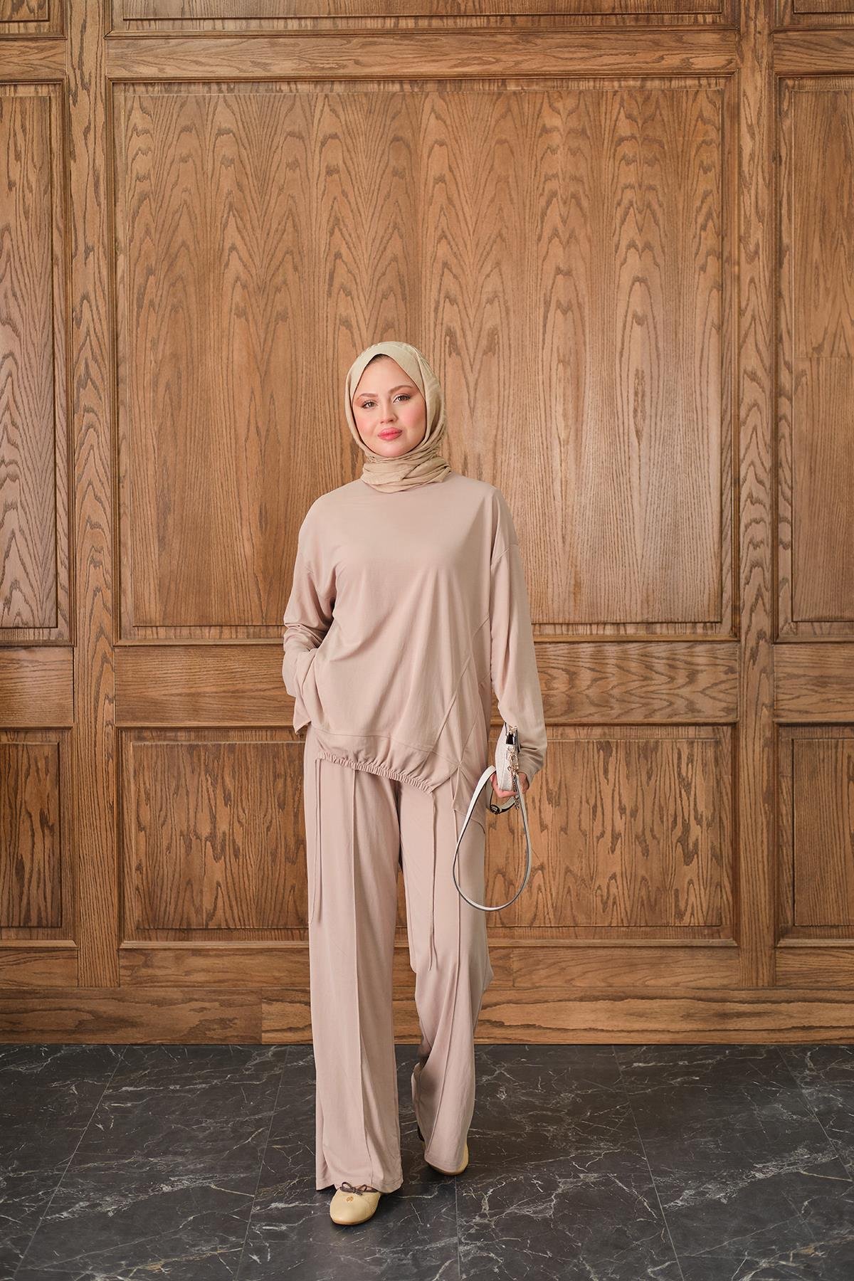 Beli Lastikli Takım Krem