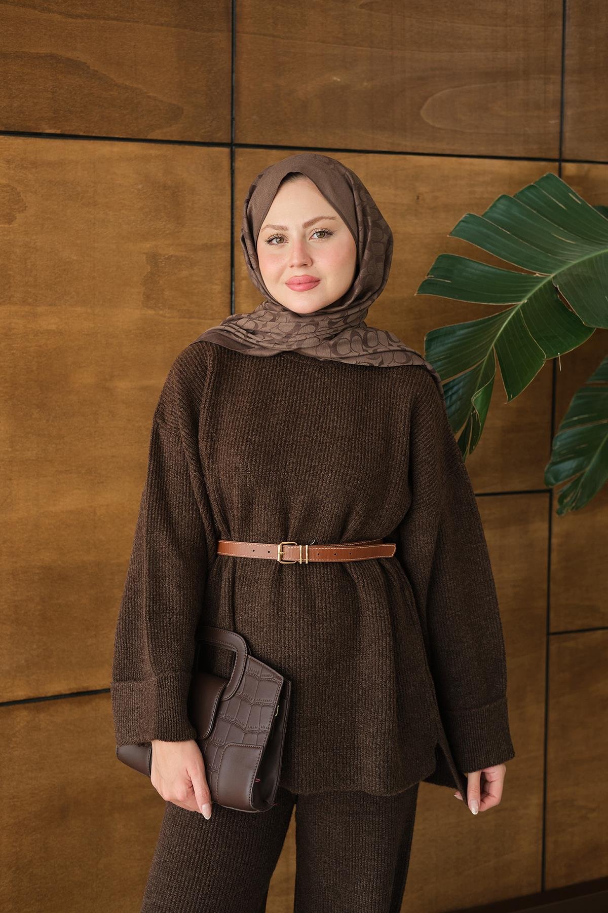 Beli Lastikli Triko Takım Kahverengi