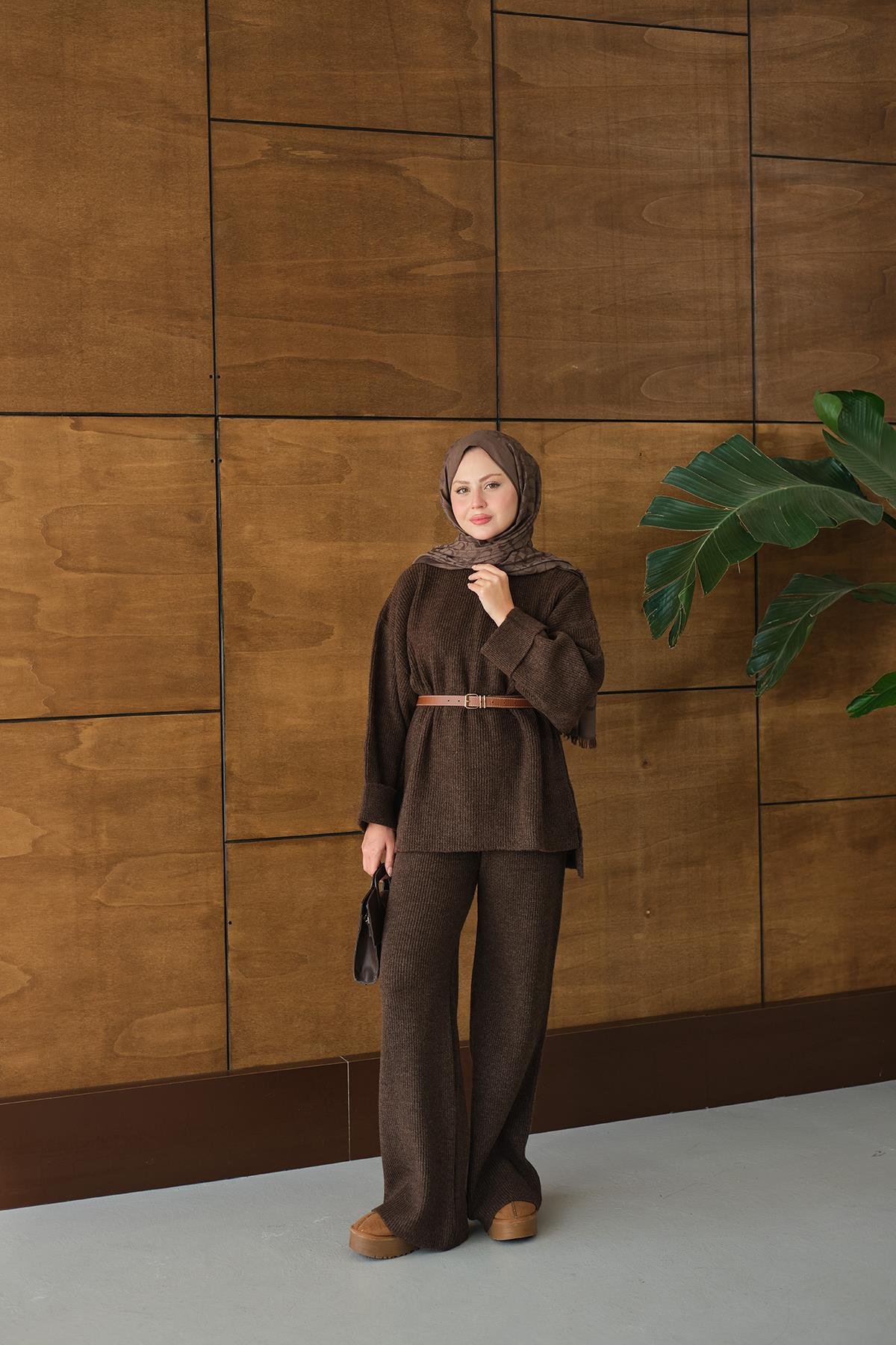 Beli Lastikli Triko Takım Kahverengi