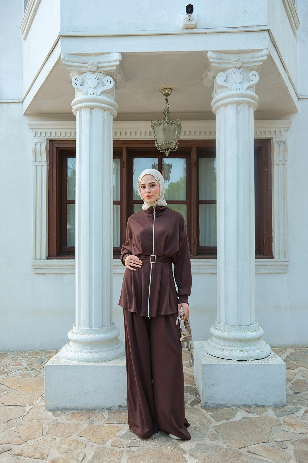 Beli Pile Detaylı Takım Kahverengi