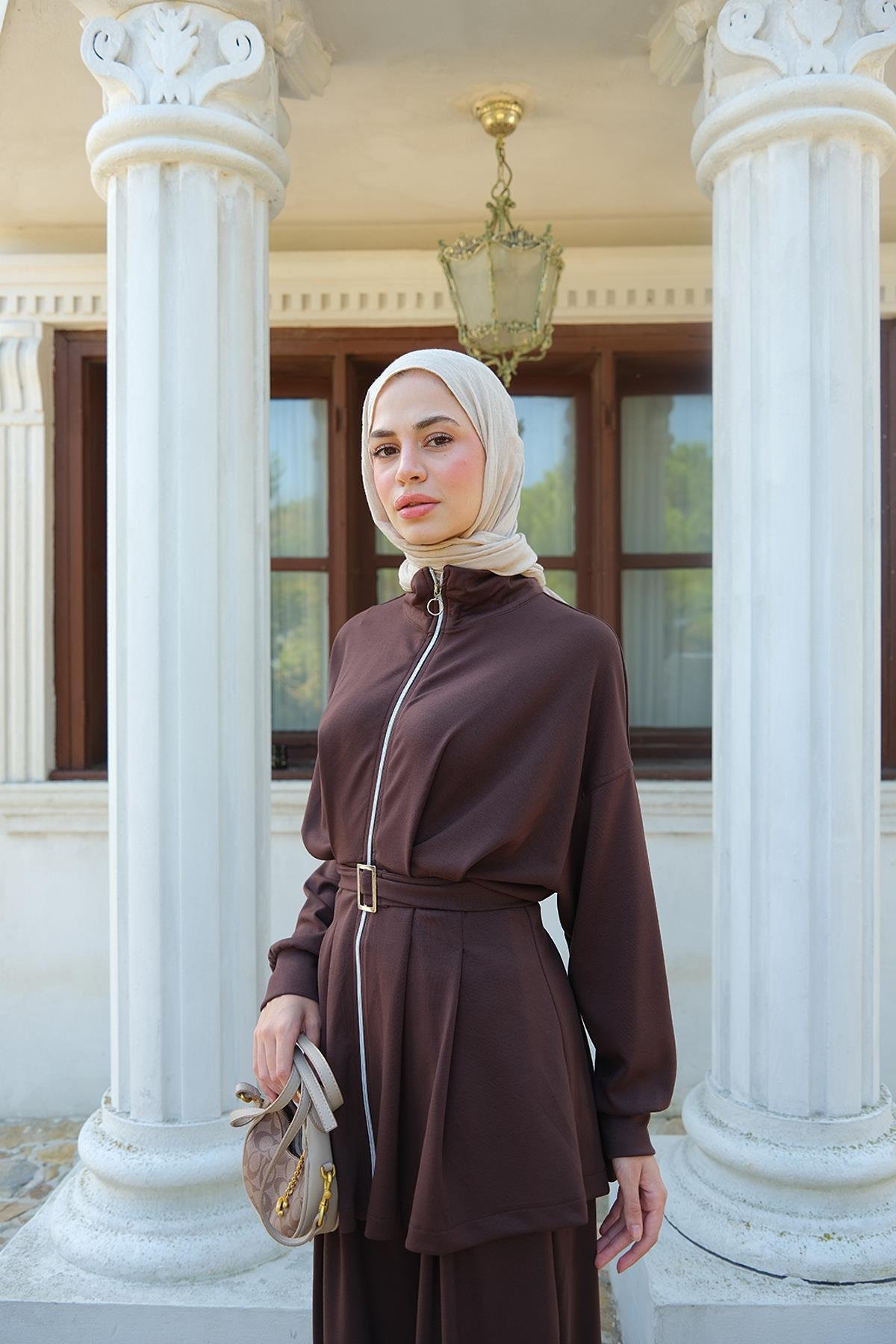 Beli Pile Detaylı Takım Kahverengi