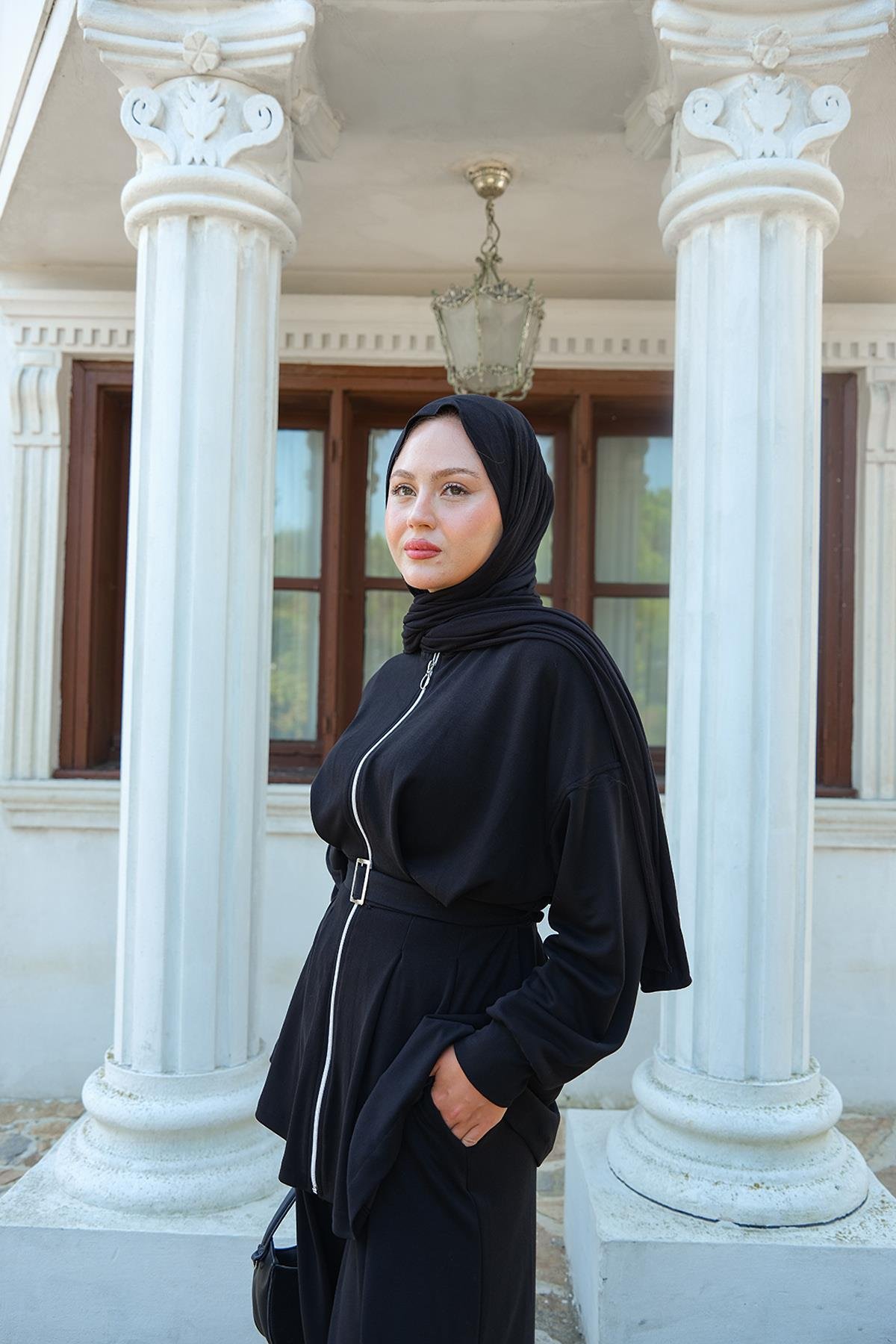 Beli Pile Detaylı Takım Siyah