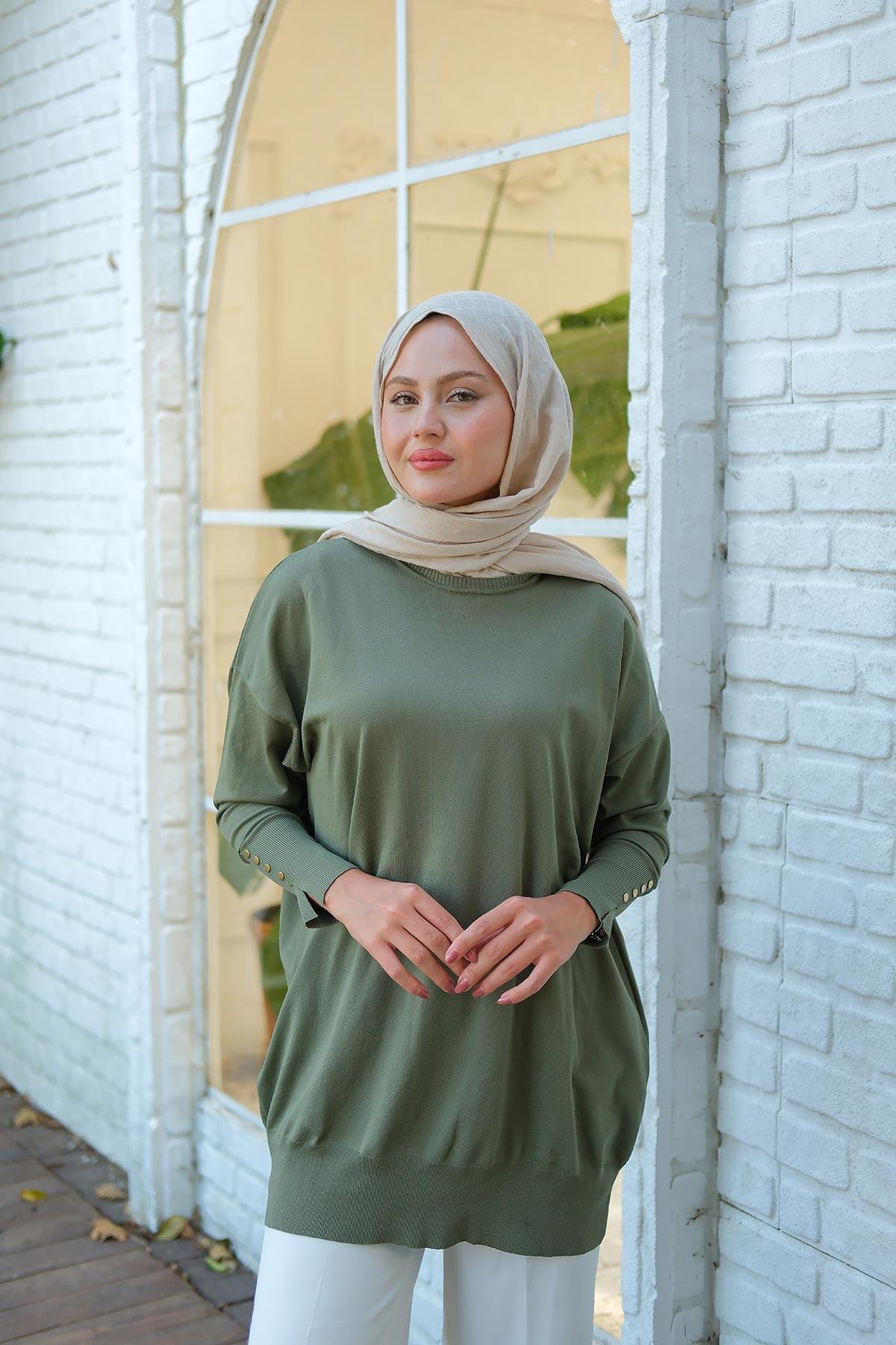 Bilek Gold Aksesuar Detay Tunik Çağla Yeşil