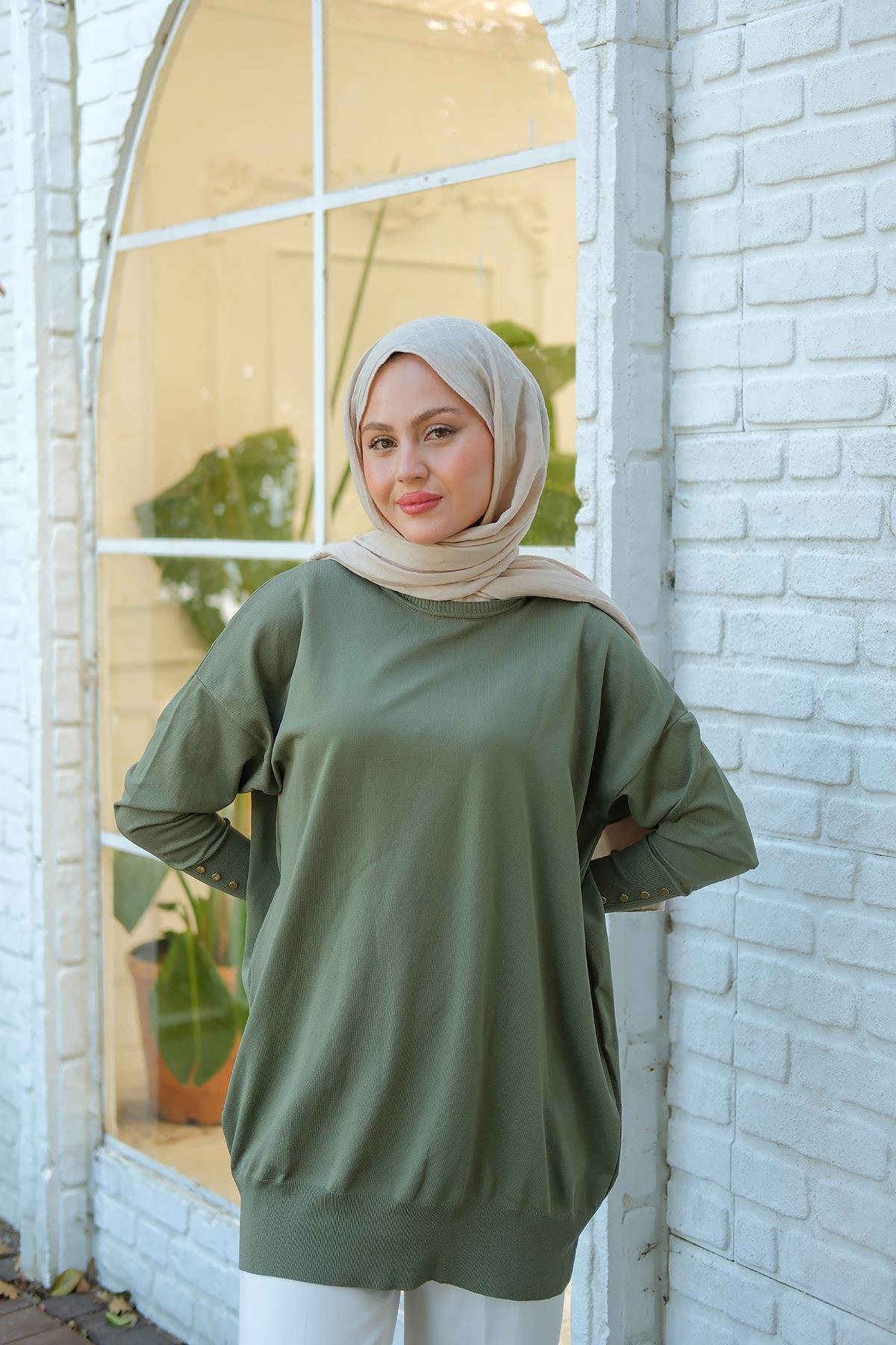Bilek Gold Aksesuar Detay Tunik Çağla Yeşil