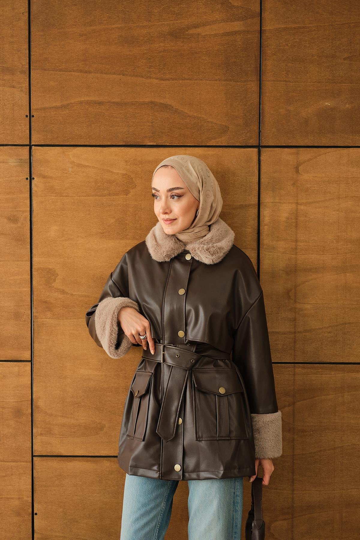 Bilek Ve Yaka Kürklü Deri Ceket Kahverengi