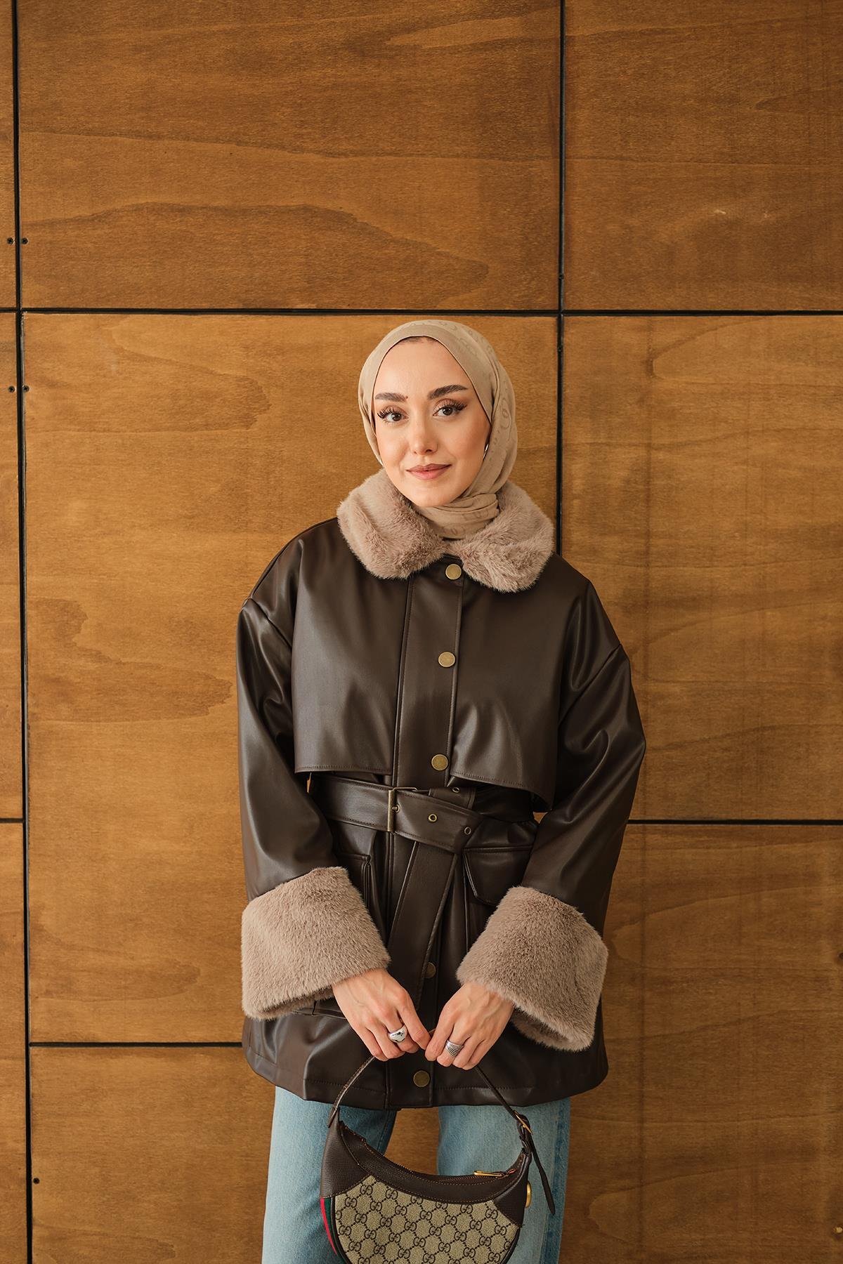 Bilek Ve Yaka Kürklü Deri Ceket Kahverengi