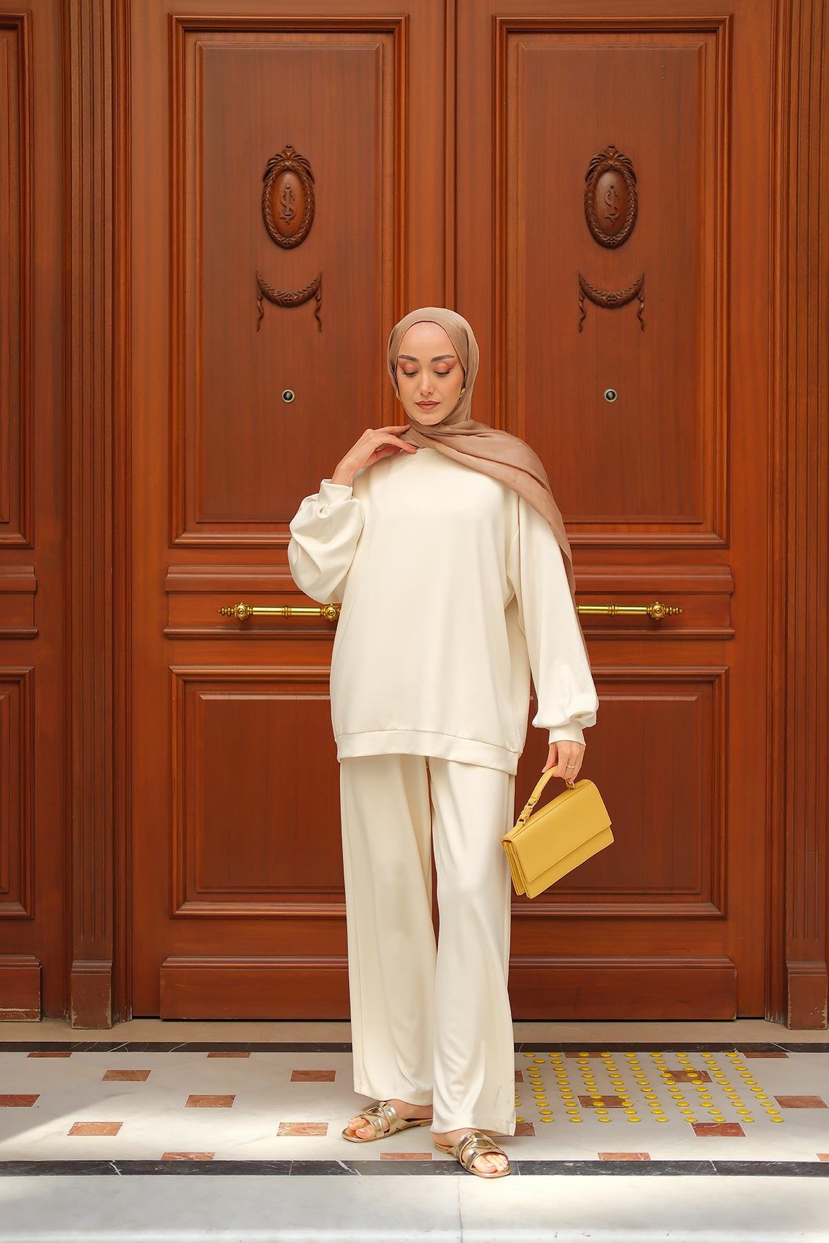 Bisiklet Yaka İkili Takım Ekru