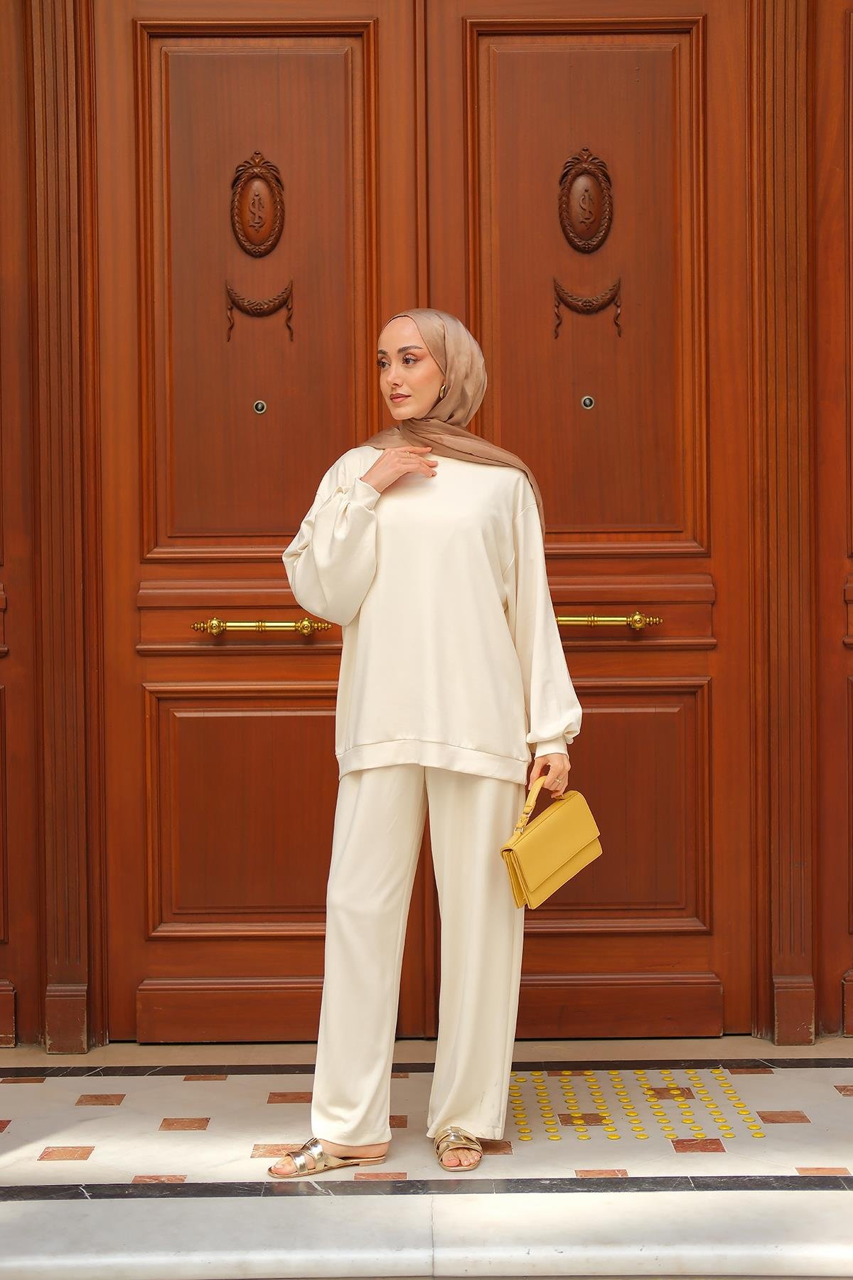 Bisiklet Yaka İkili Takım Ekru