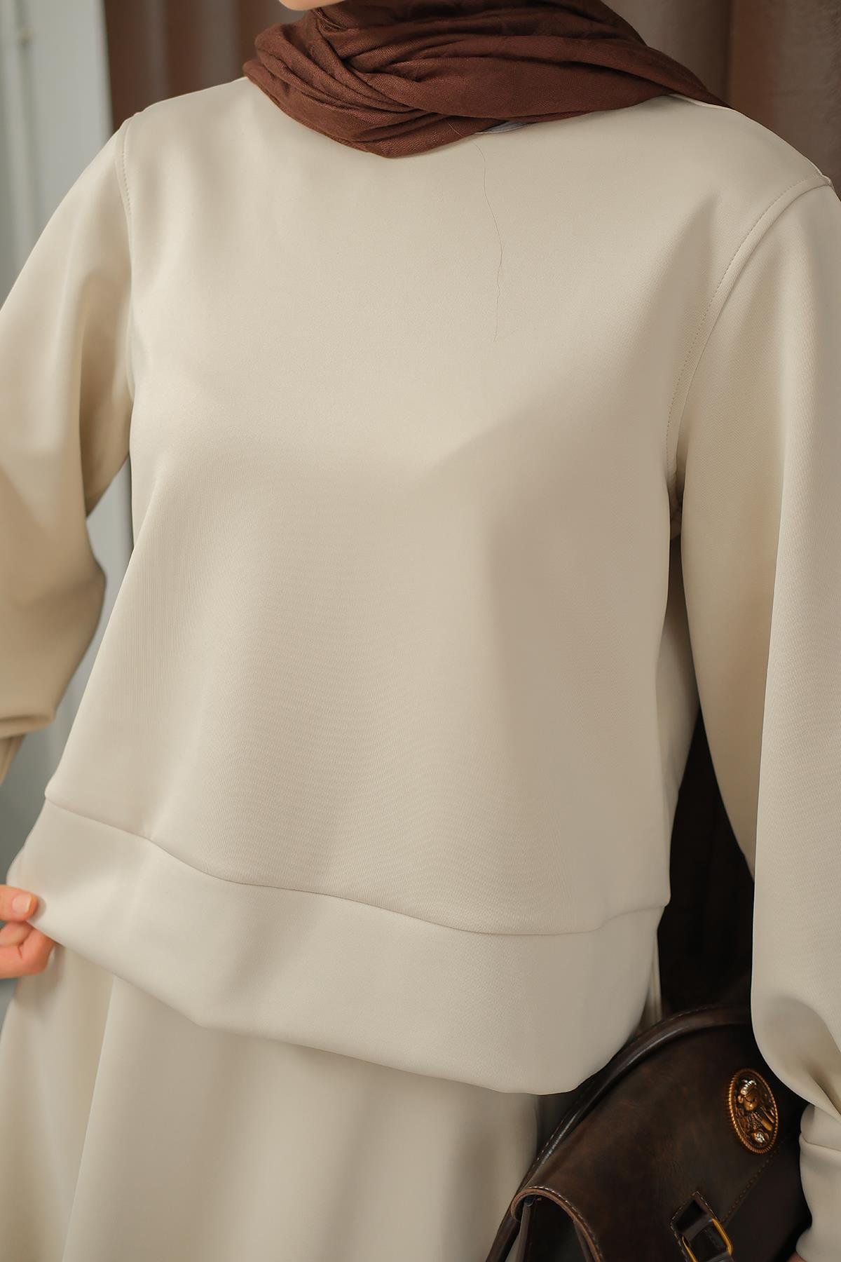 Bisiklet Yaka Scuba Takım Krem