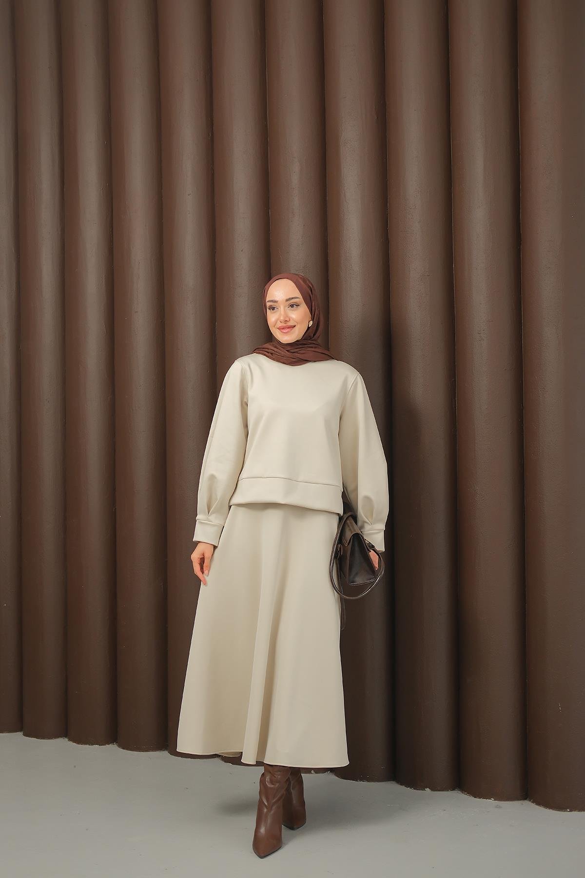 Bisiklet Yaka Scuba Takım Krem