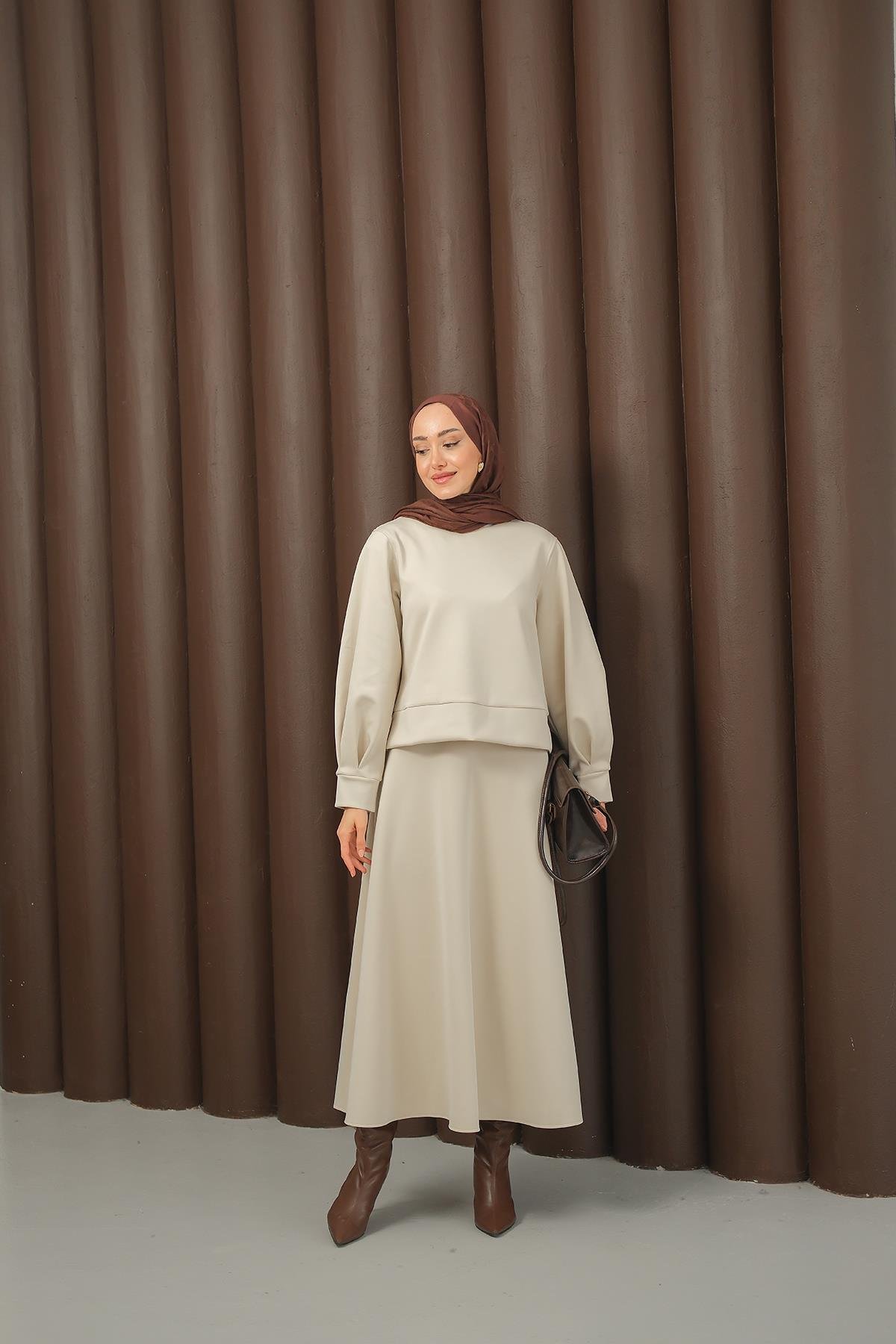 Bisiklet Yaka Scuba Takım Krem