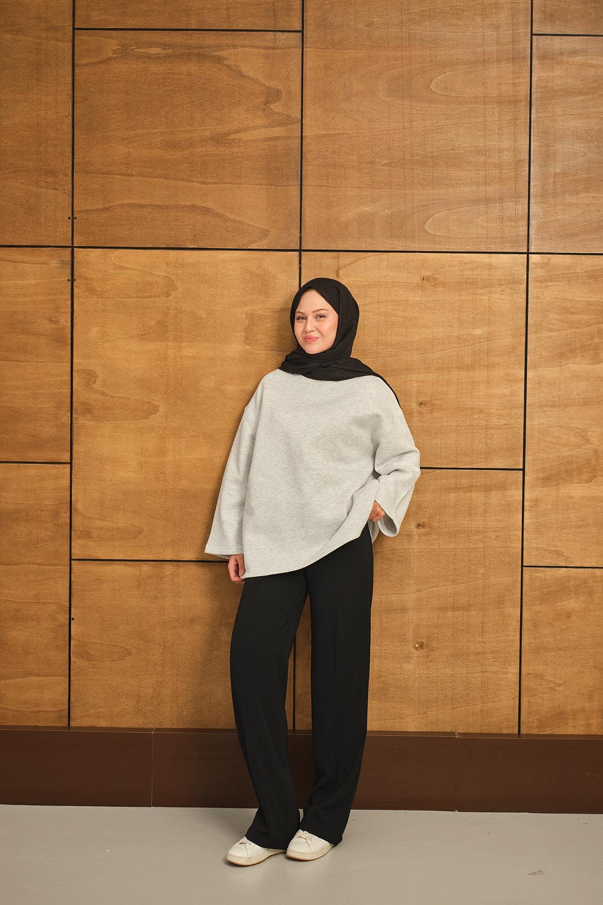 Bisiklet Yaka Sweat Açık Gri