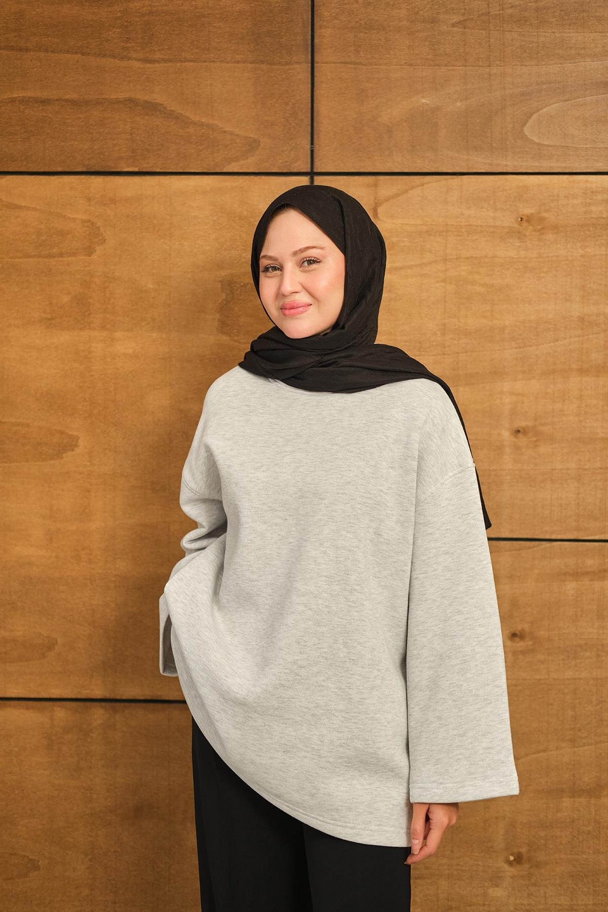 Bisiklet Yaka Sweat Açık Gri