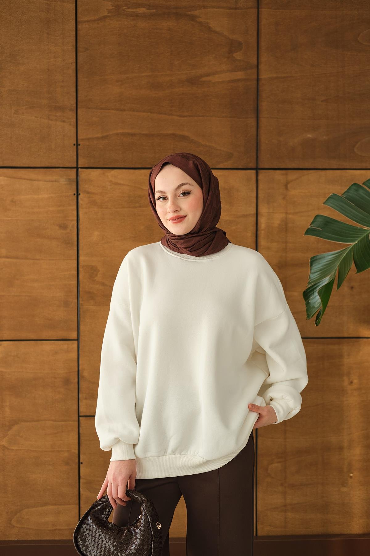 Bisiklet Yaka Sweat Beyaz