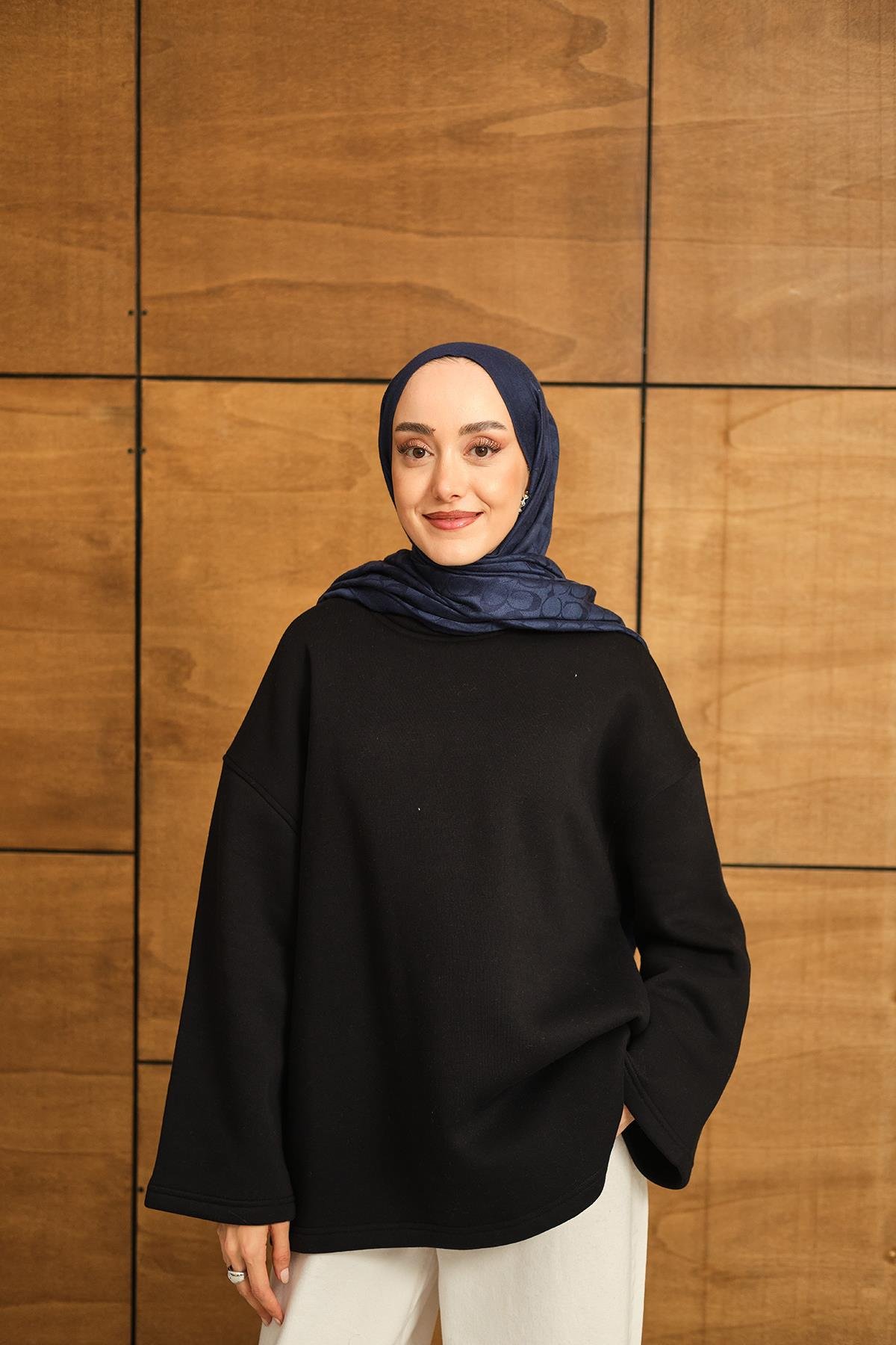 Bisiklet Yaka Sweat Lacivert