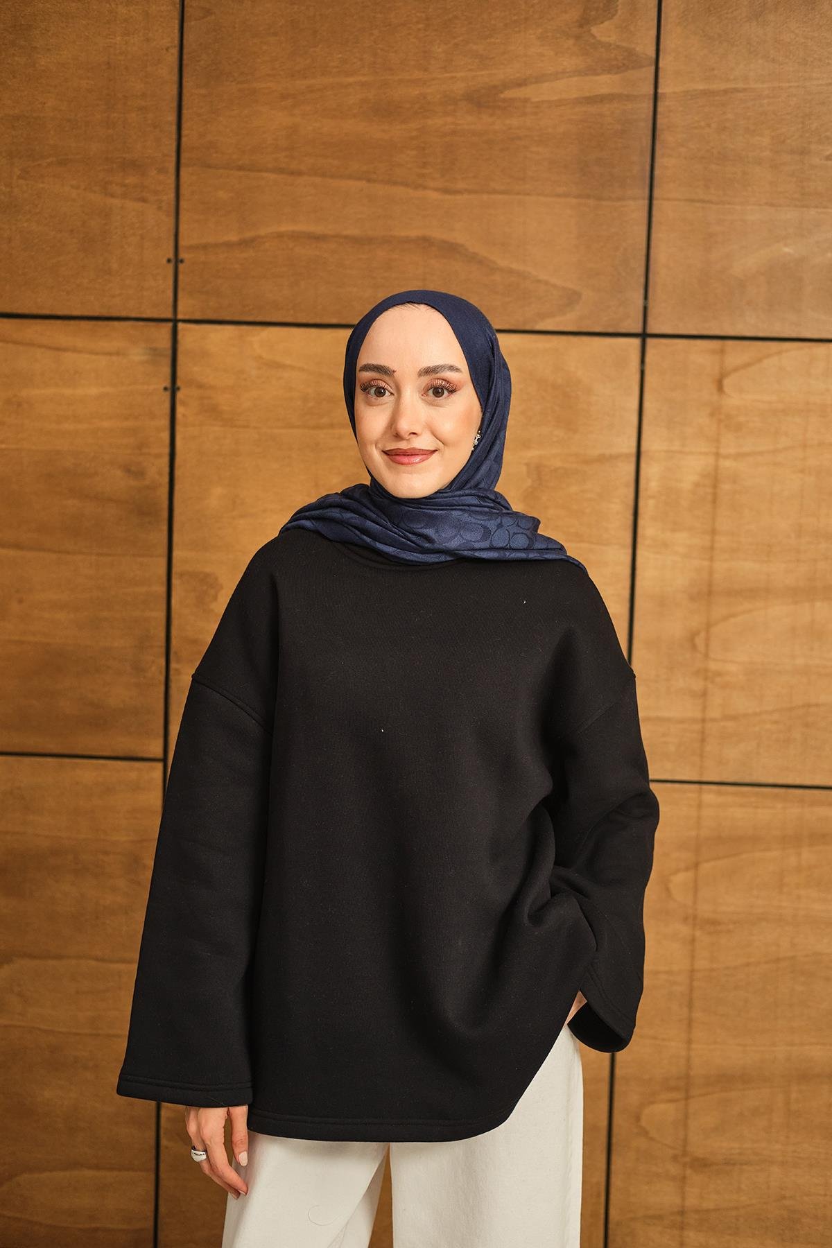 Bisiklet Yaka Sweat Lacivert