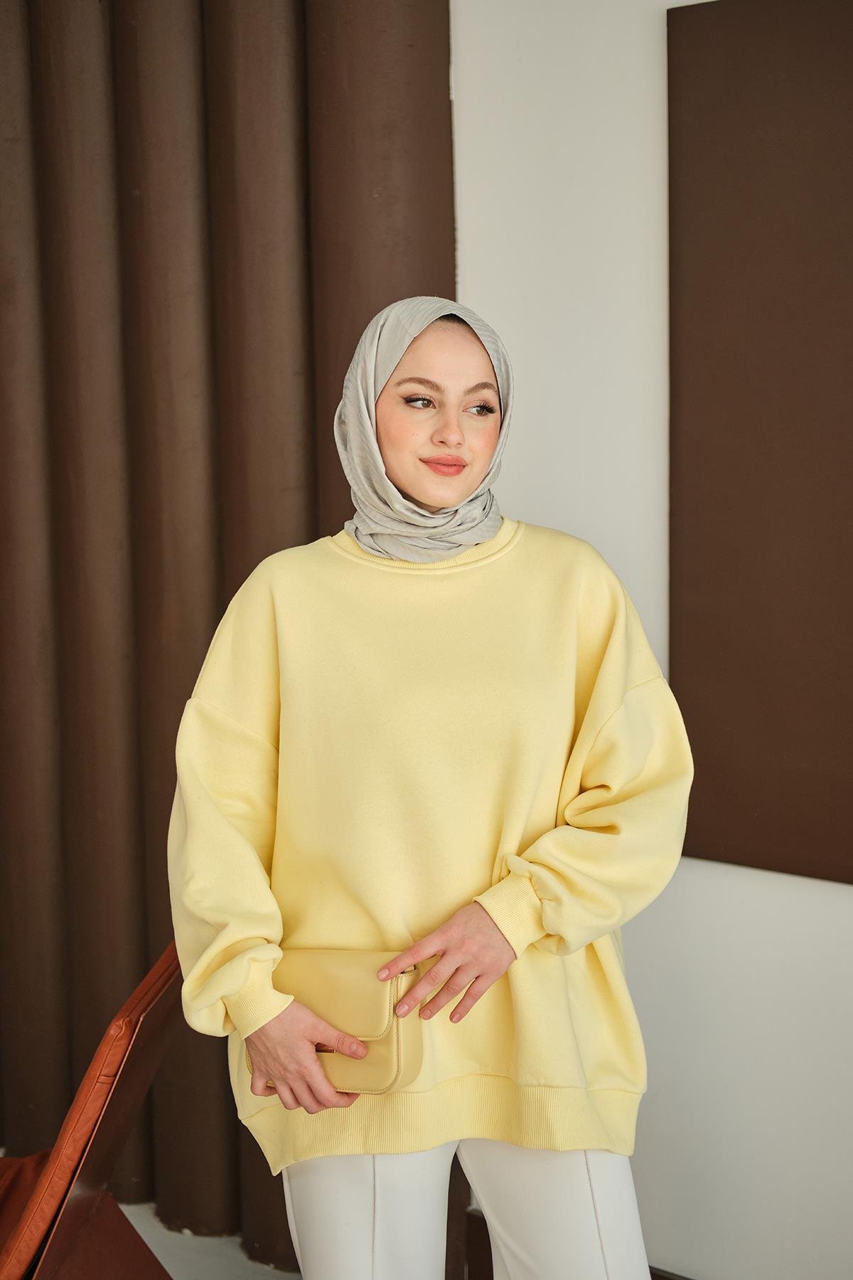 Bisiklet Yaka Sweat Sarı