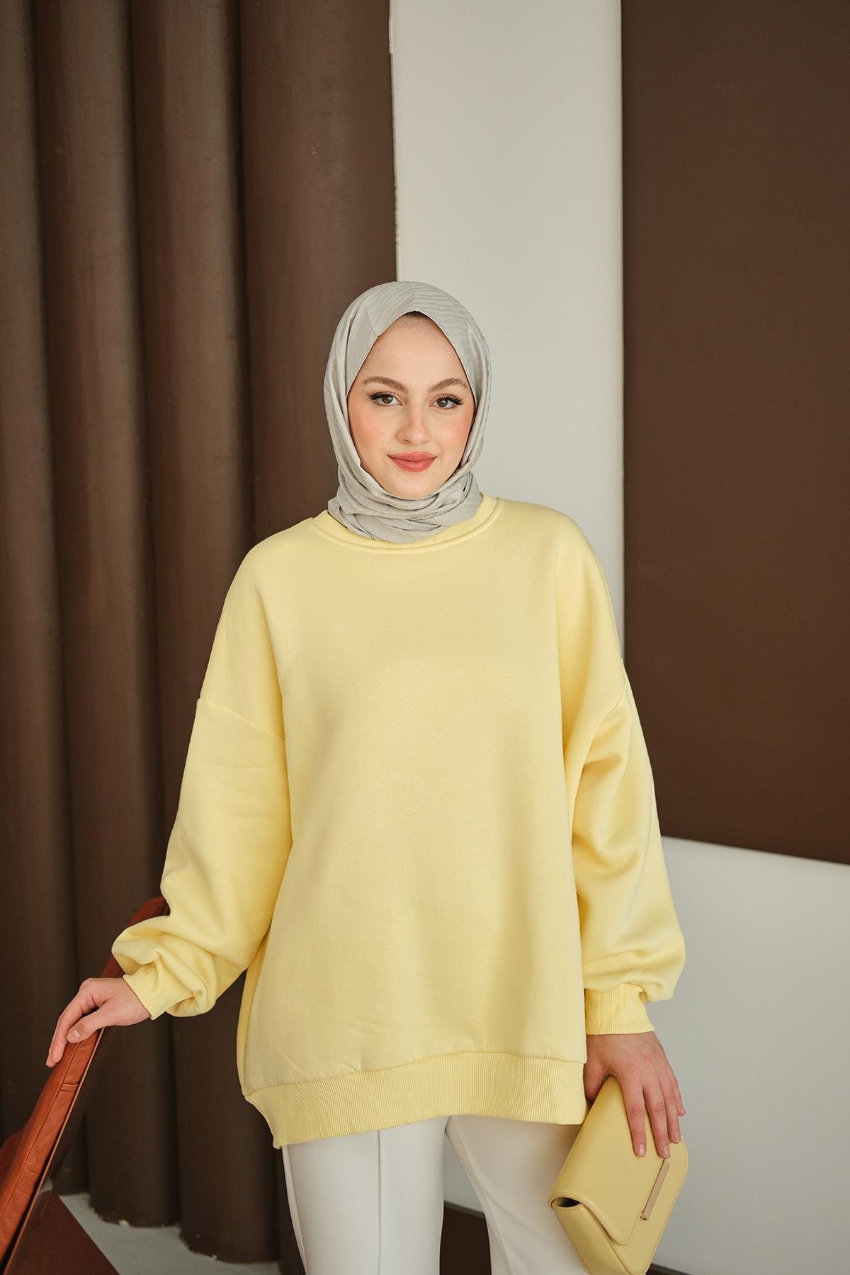 Bisiklet Yaka Sweat Sarı