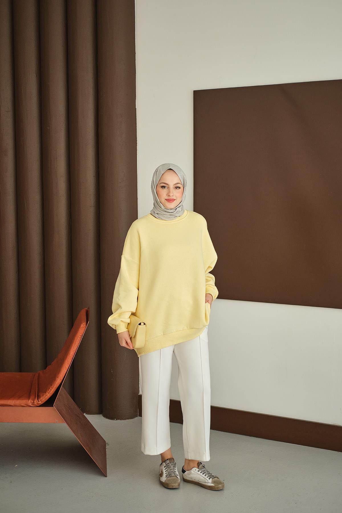 Bisiklet Yaka Sweat Sarı