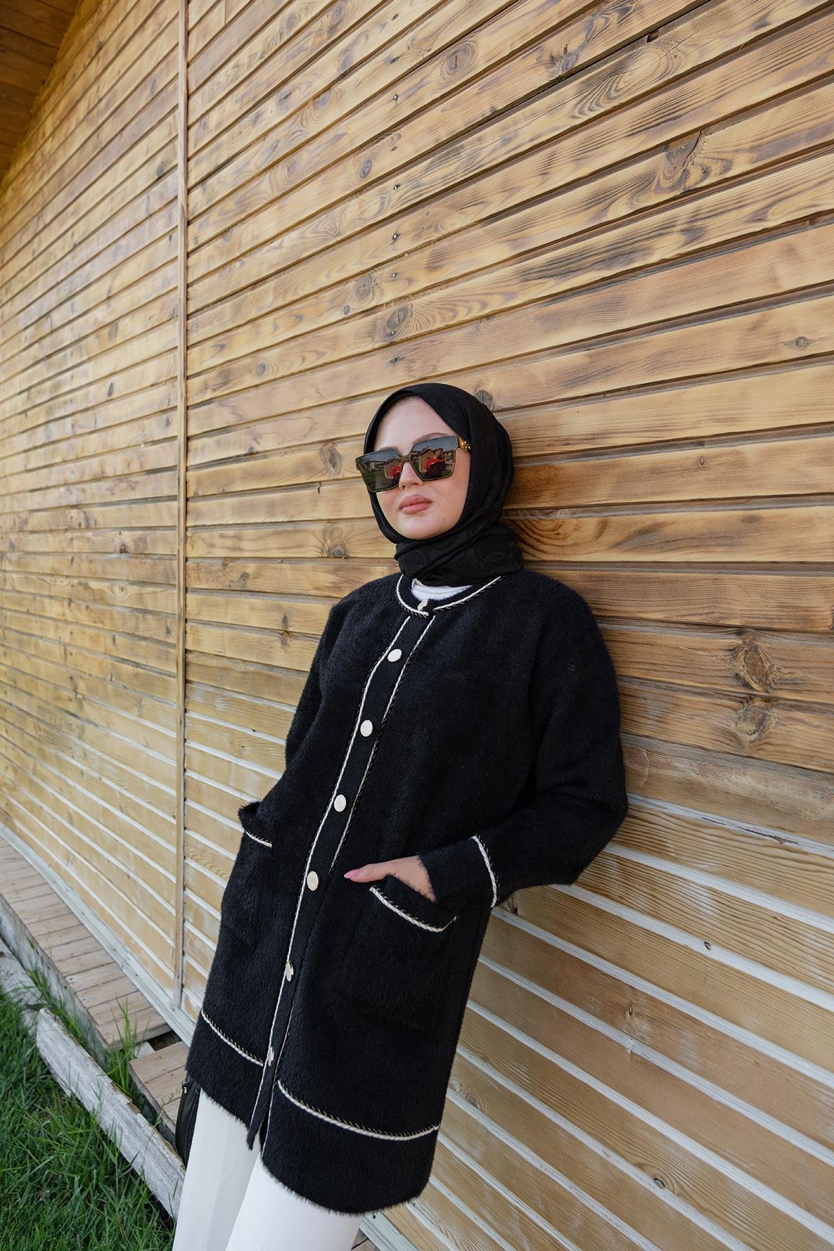 Bisiklet Yaka Triko Ceket Siyah