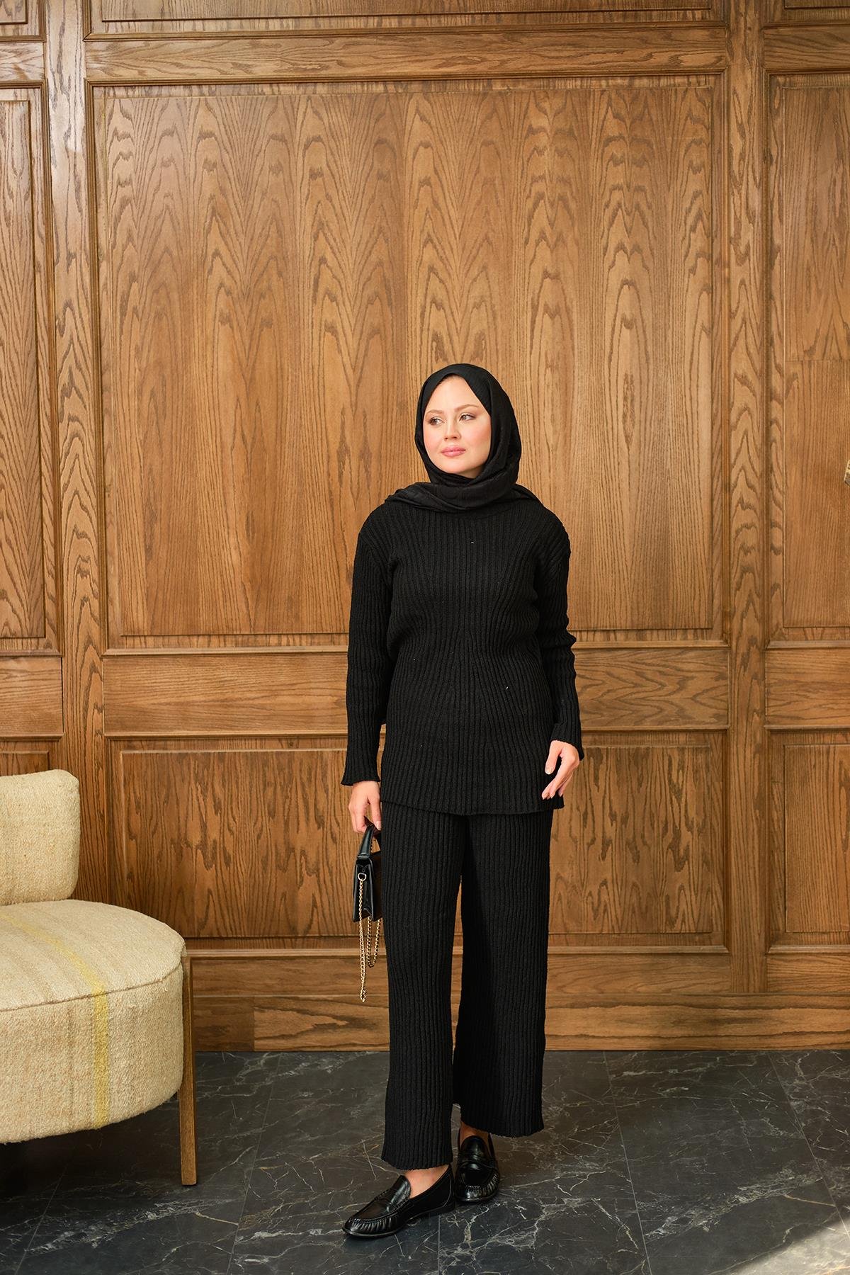 Bisiklet Yaka Triko Takım Siyah