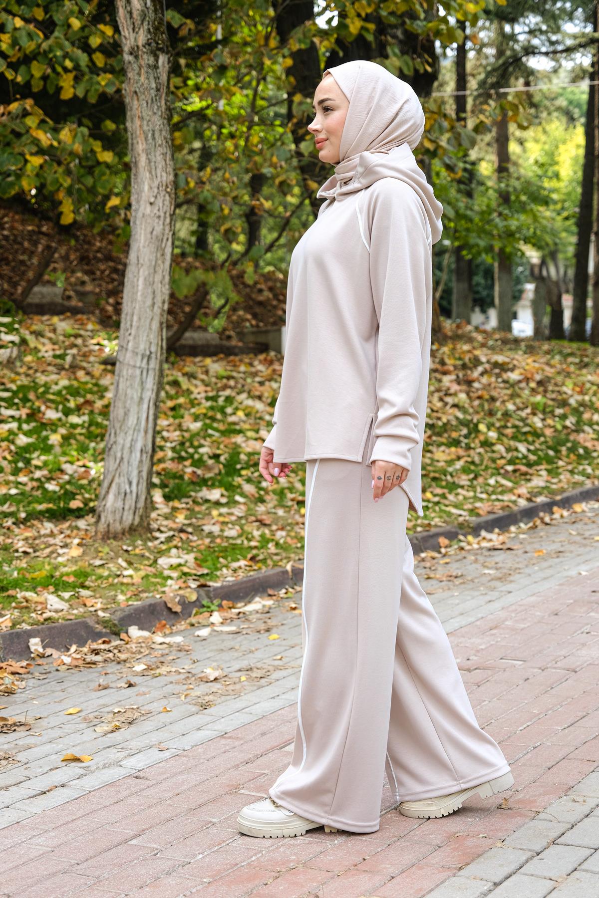 Biyeli Kapüşonlu Oysho Takım  Krem