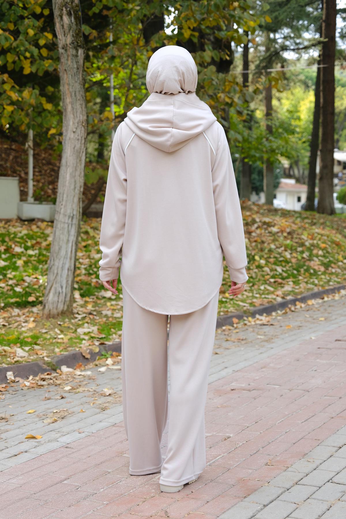 Biyeli Kapüşonlu Oysho Takım  Krem