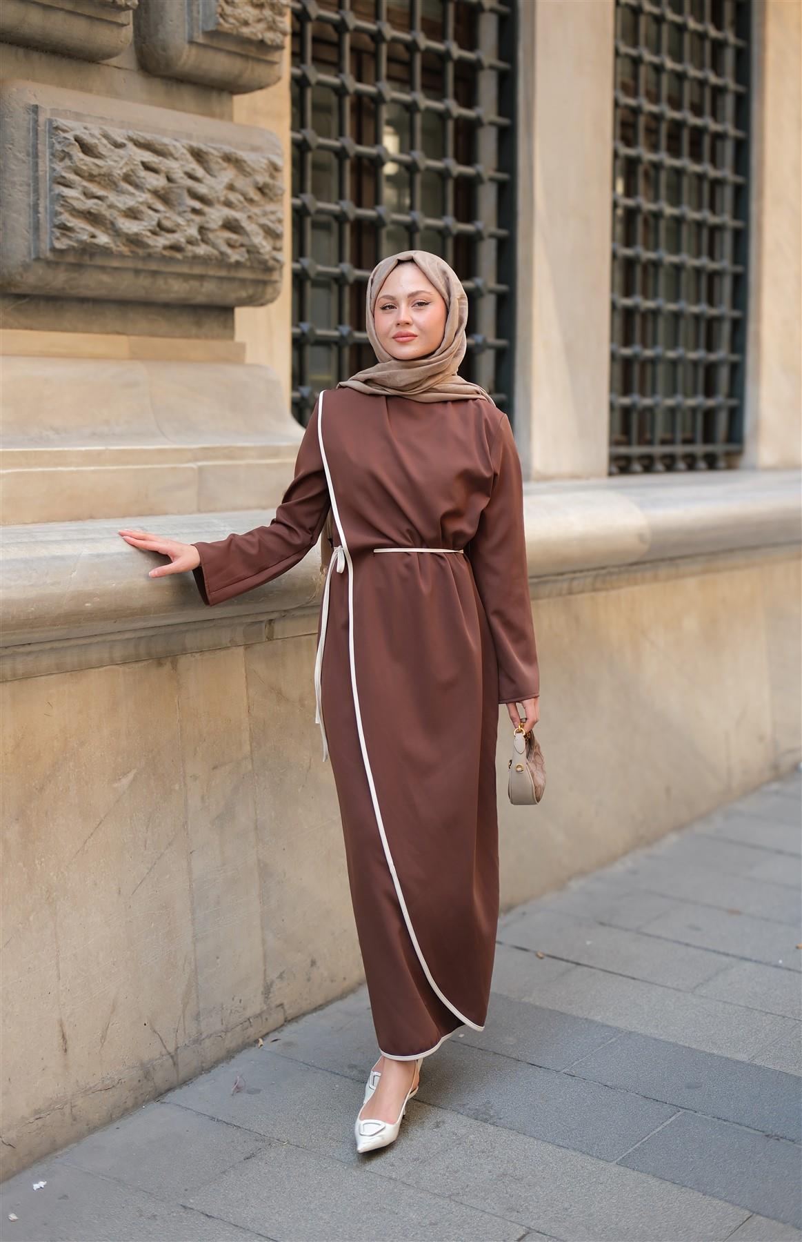 Biyeli Kendinden Bağlı Scuba Elbise  Kahverengi