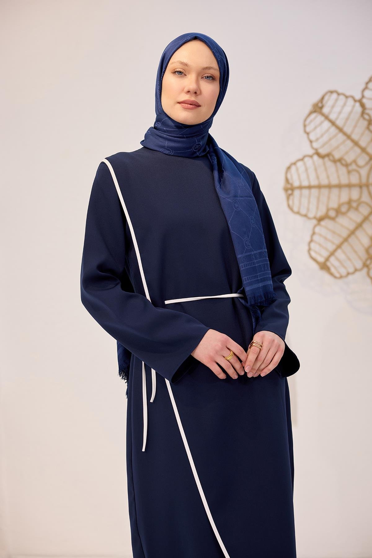 Biyeli Kendinden Bağlı Scuba Elbise  Lacivert