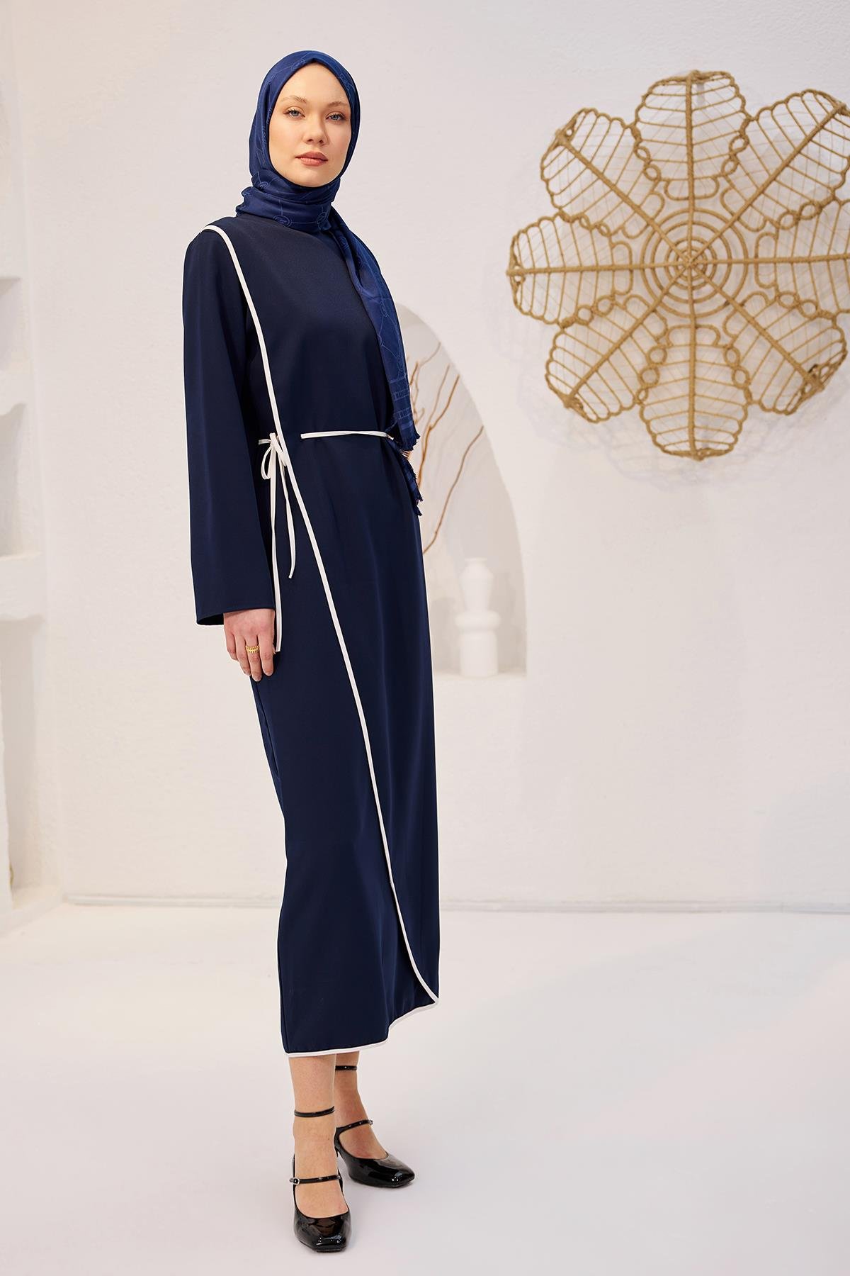 Biyeli Kendinden Bağlı Scuba Elbise  Lacivert