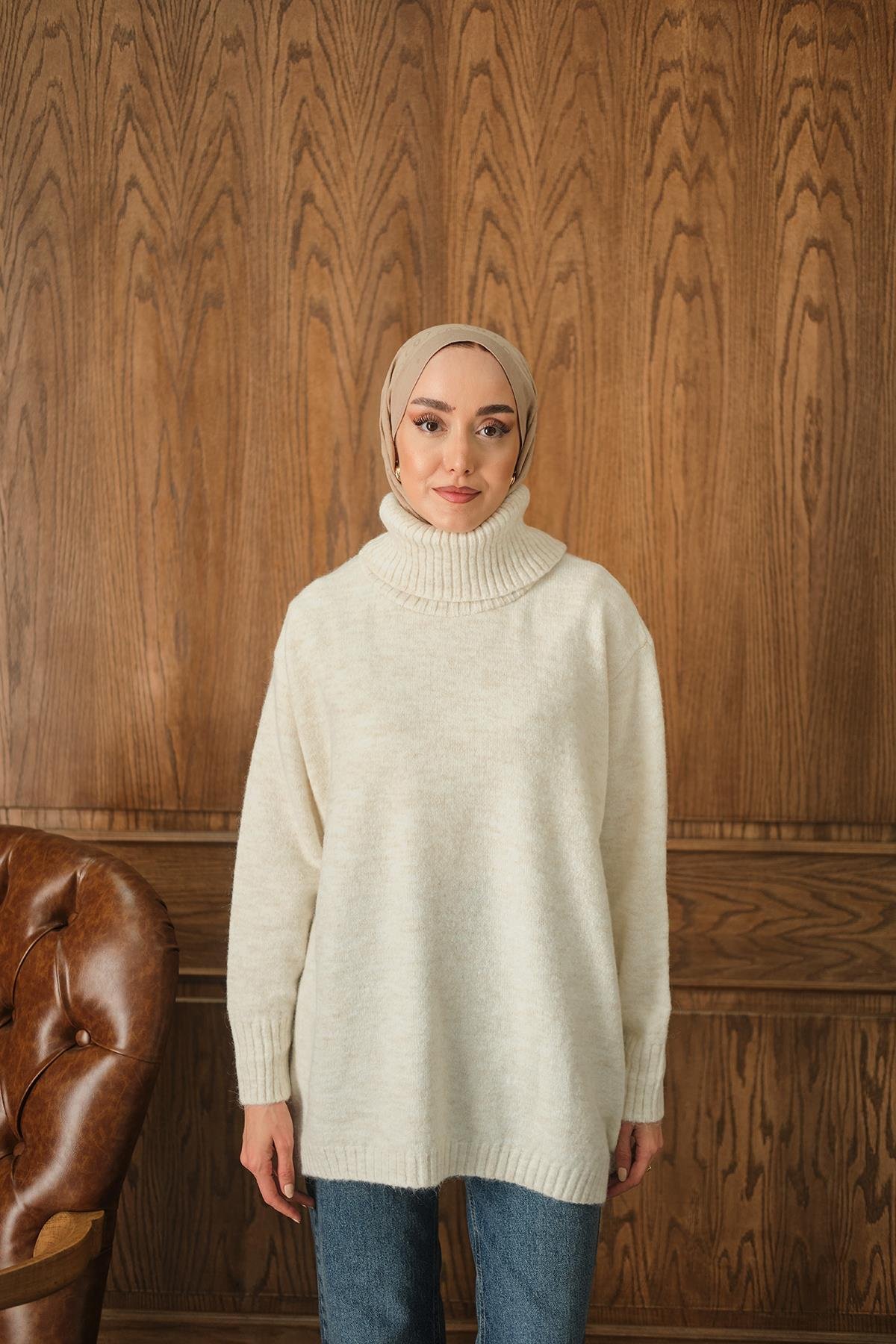 Boğazlı Triko Kazak Ekru