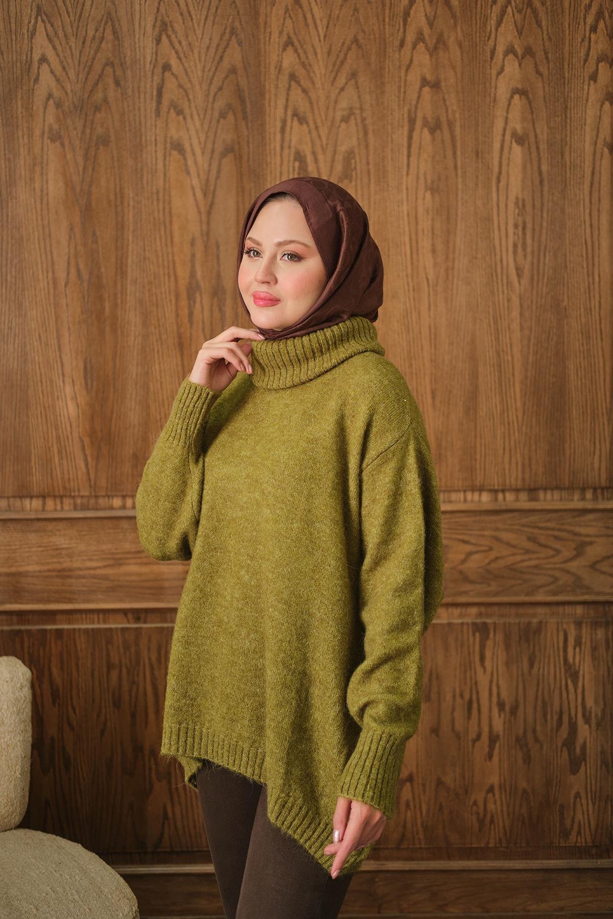 Boğazlı Triko Kazak Yağ Yeşil