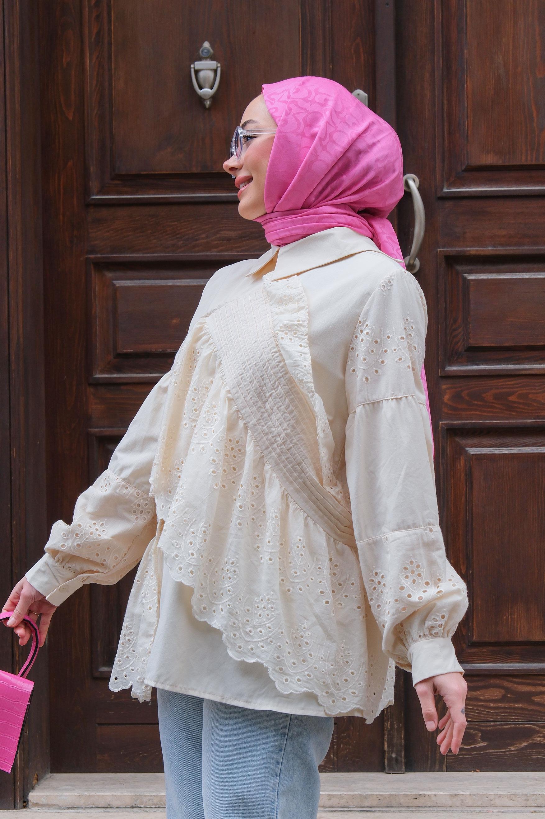 Brode Dantel Detaylı Gömlek Krem