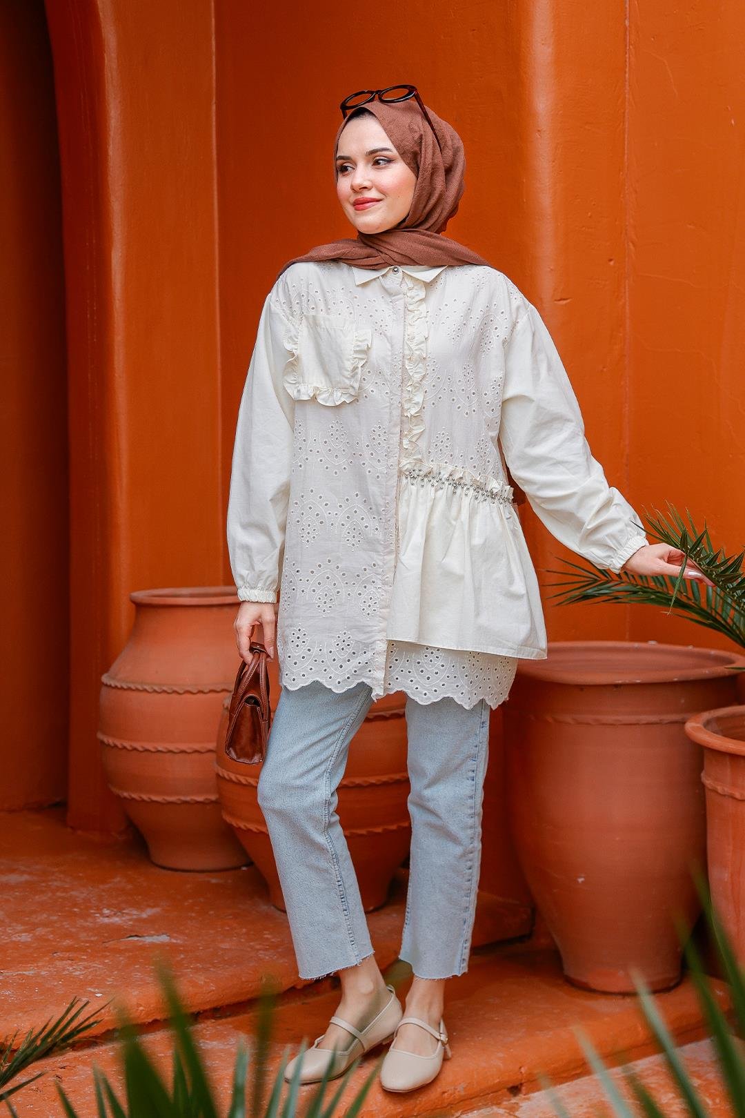 Brode Detay Yarım Taşlı Gömlek Krem