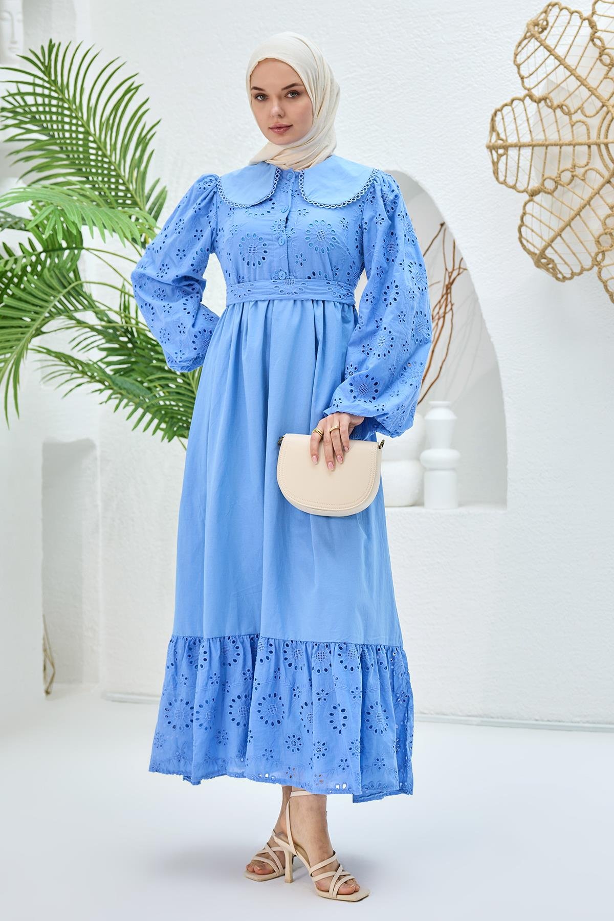 Brode Detaylı Bebe Yaka Elbise Mavi