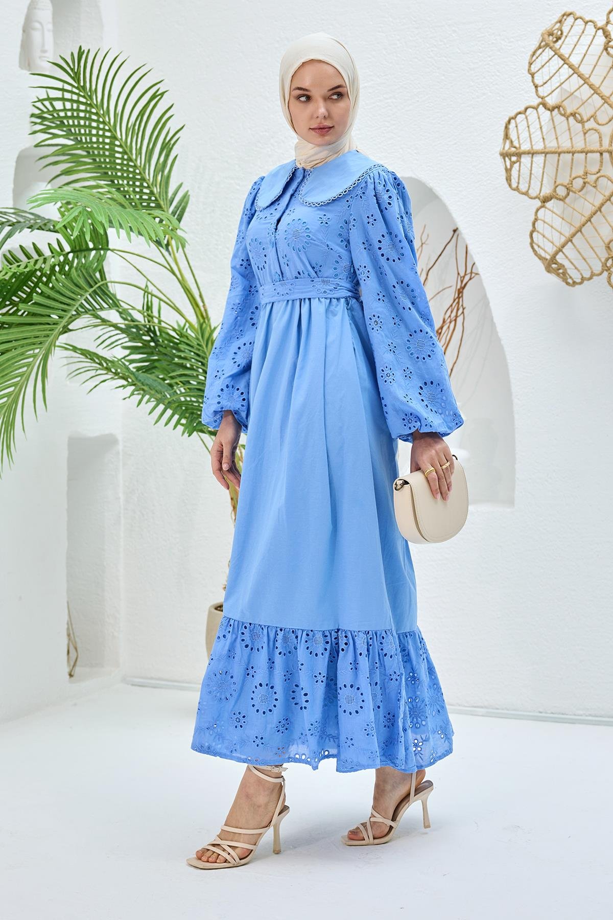 Brode Detaylı Bebe Yaka Elbise Mavi