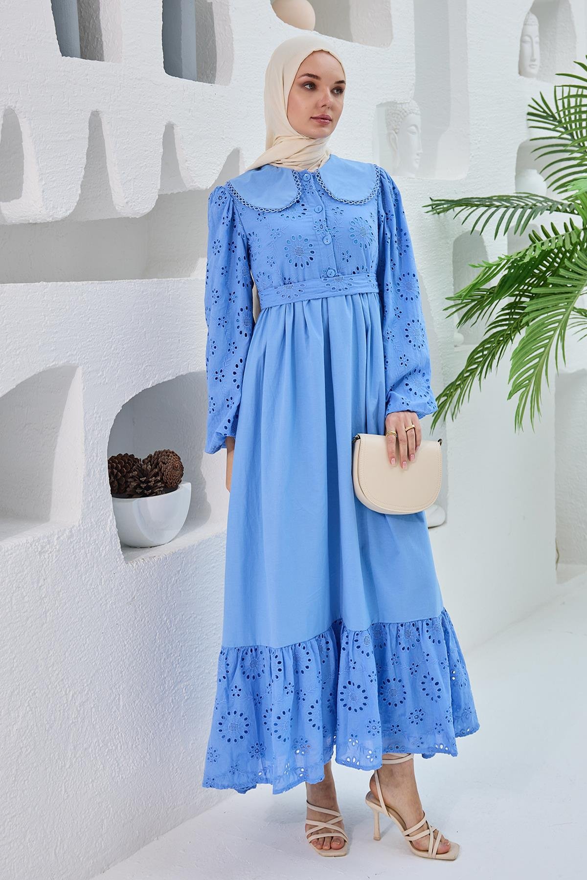 Brode Detaylı Bebe Yaka Elbise Mavi