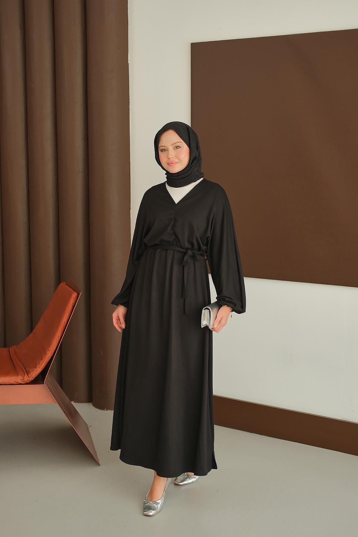 Büzgü Detay Elbise Siyah